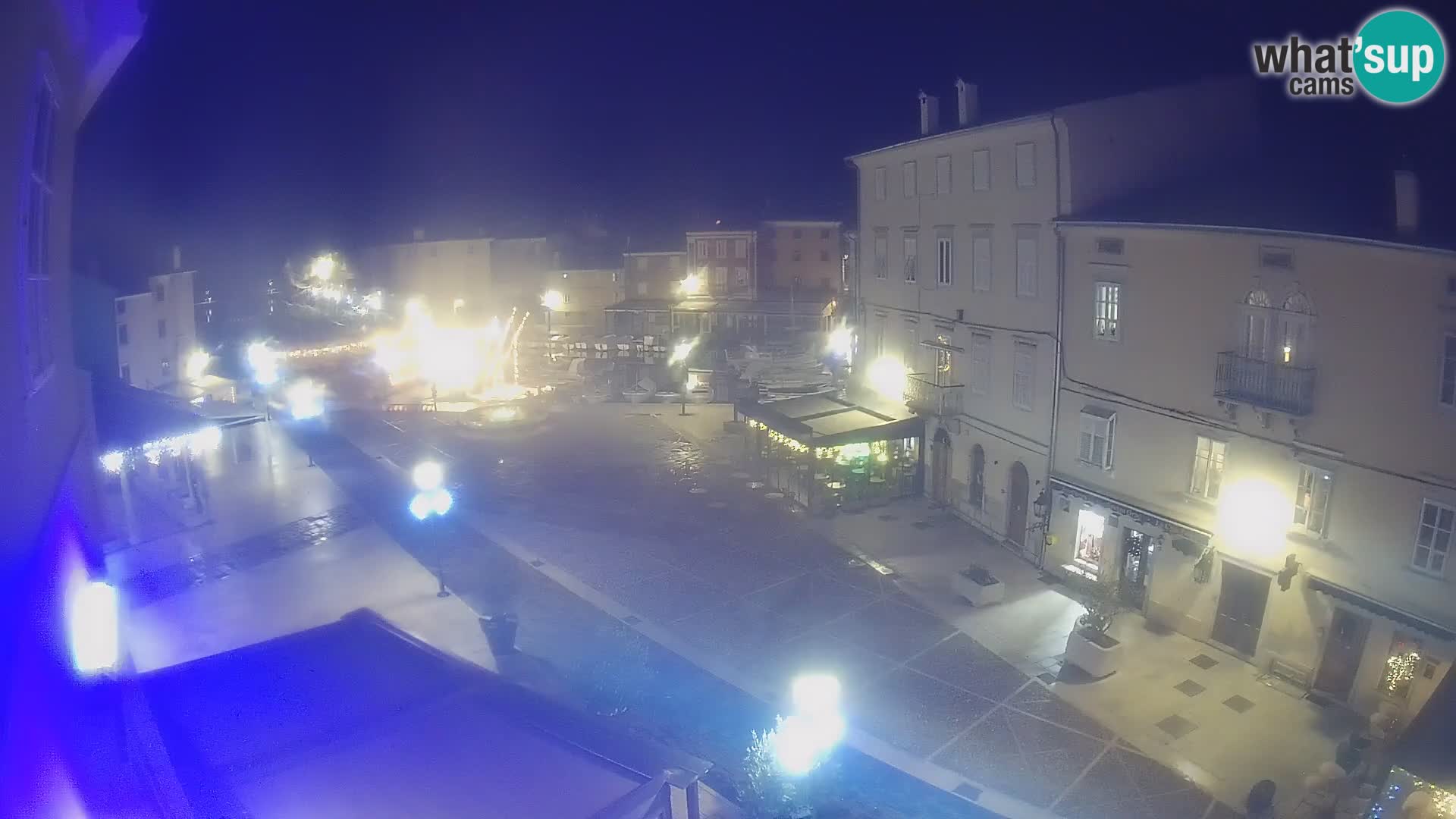 Cámara en vivo ciudad de Cres – plaza principal y “mandrač” – isla de Cres – Croacia