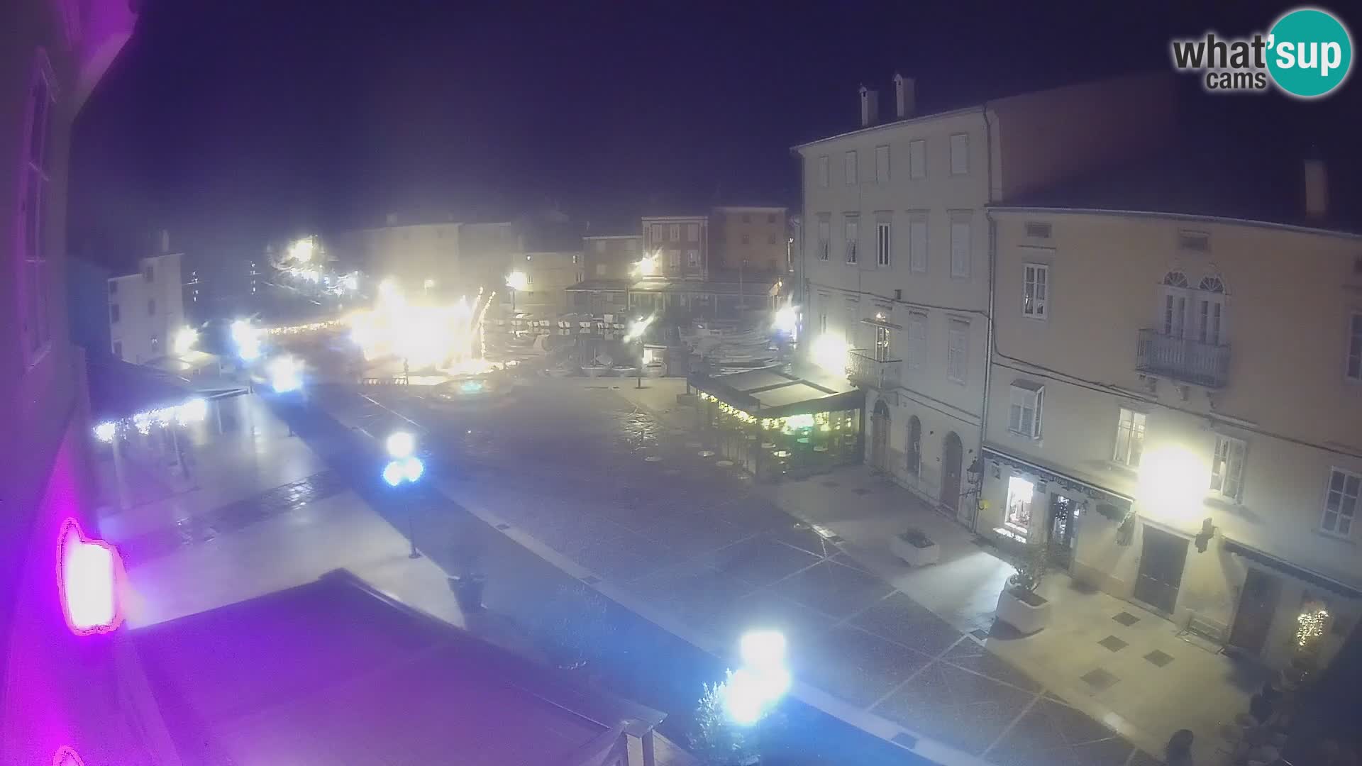 LIVE cam Cres Stadt – Hauptplatz und “mandrač” – Cres Insel – Kroatien