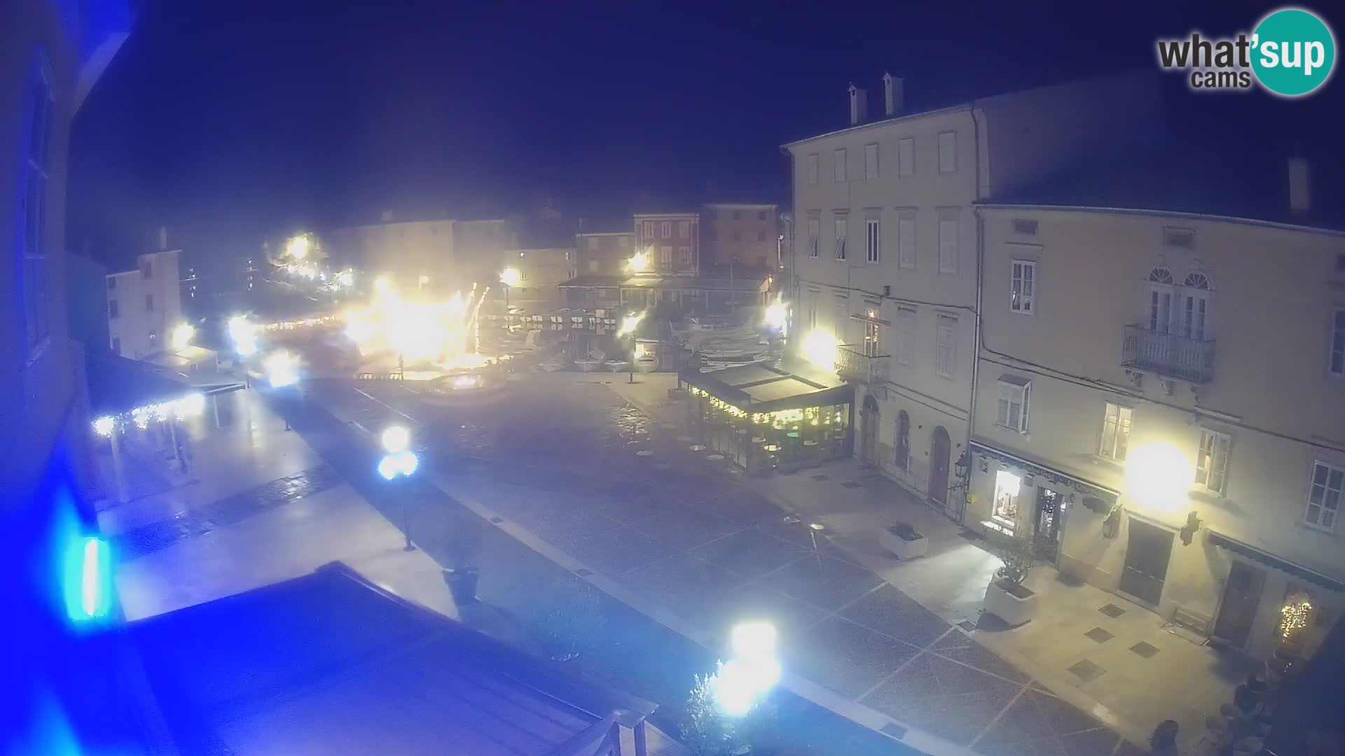 LIVE cam Cres city – place principale et “mandrač” – île de Cres – Croatie