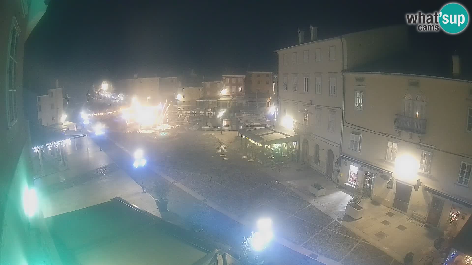 LIVE cam Cres Stadt – Hauptplatz und “mandrač” – Cres Insel – Kroatien