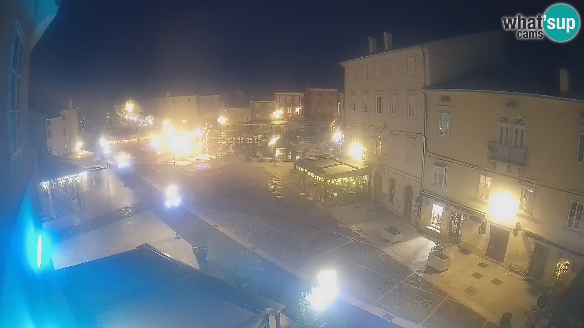 LIVE cam Cres city – place principale et “mandrač” – île de Cres – Croatie