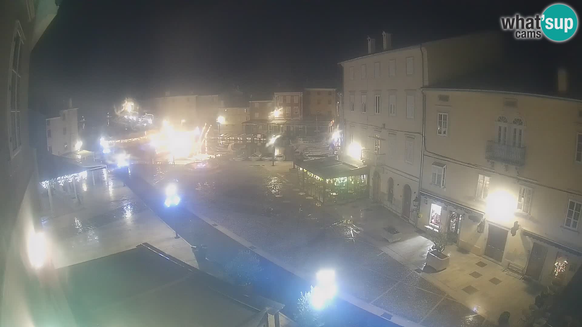 LIVE cam Cres Stadt – Hauptplatz und “mandrač” – Cres Insel – Kroatien