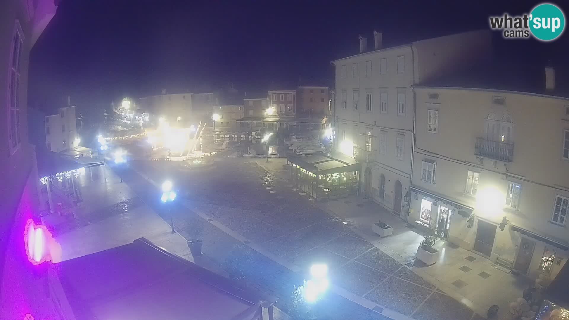 LIVE cam Cres Stadt – Hauptplatz und “mandrač” – Cres Insel – Kroatien