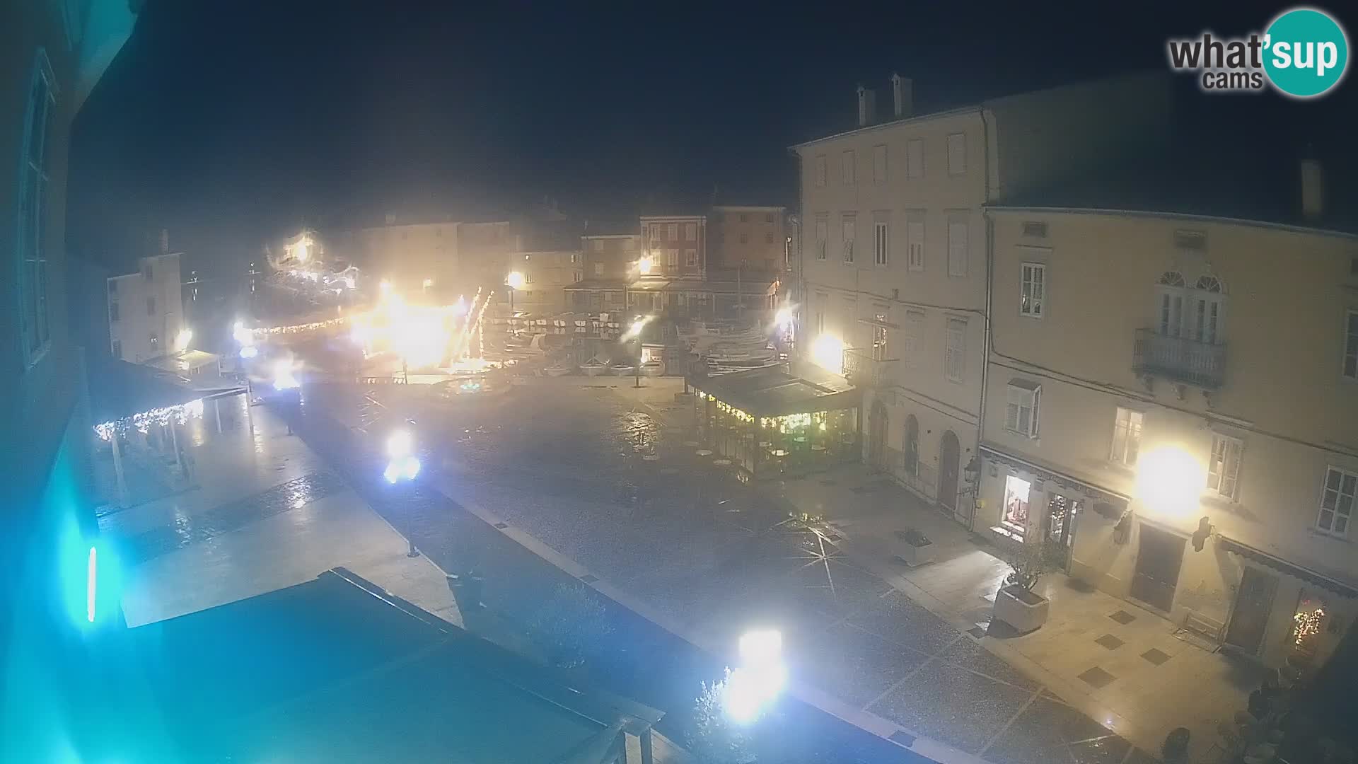 LIVE cam Cres città – piazza principale e “mandrač” – isola di Cherso – Croazia