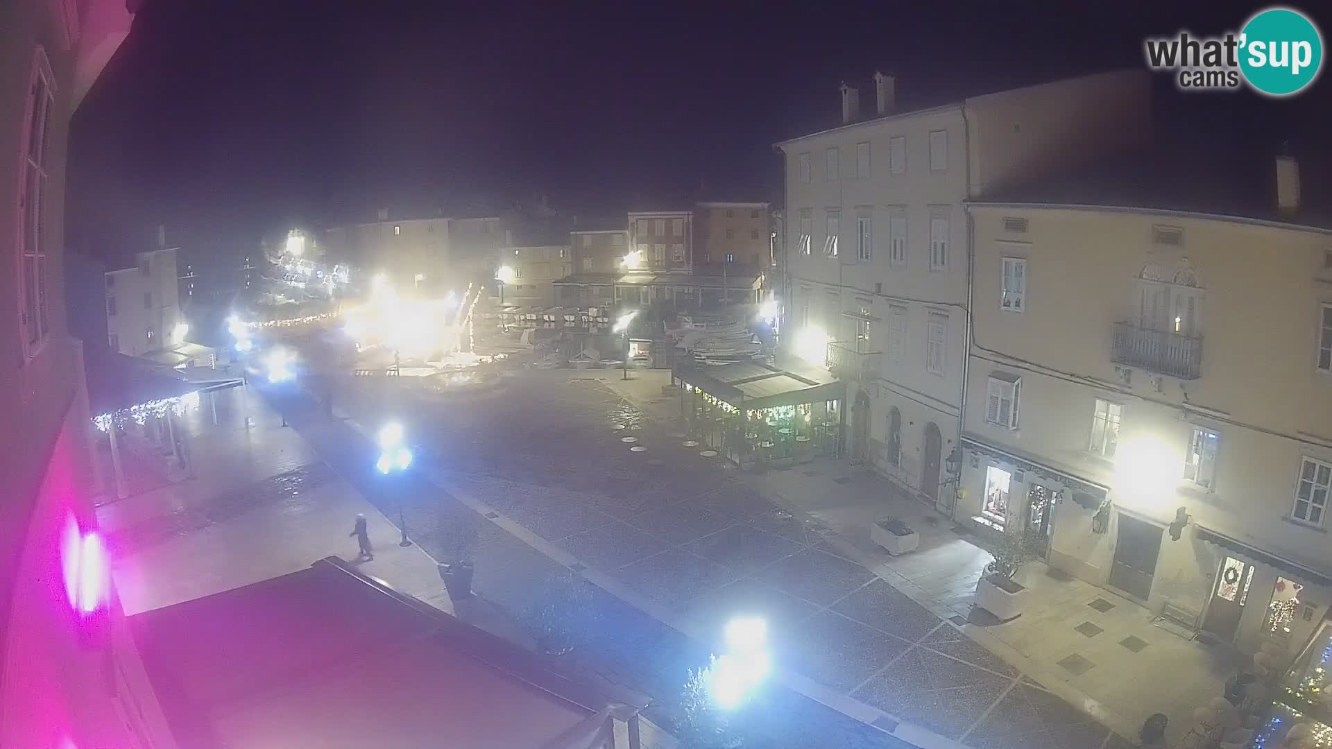 LIVE cam Cres città – piazza principale e “mandrač” – isola di Cherso – Croazia