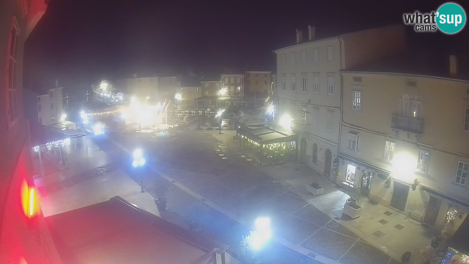 LIVE cam Cres city – place principale et “mandrač” – île de Cres – Croatie