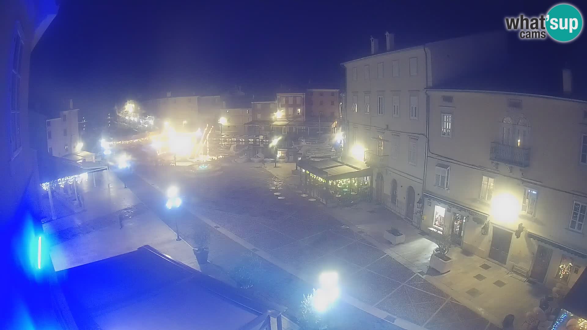 LIVE cam Cres city – place principale et “mandrač” – île de Cres – Croatie