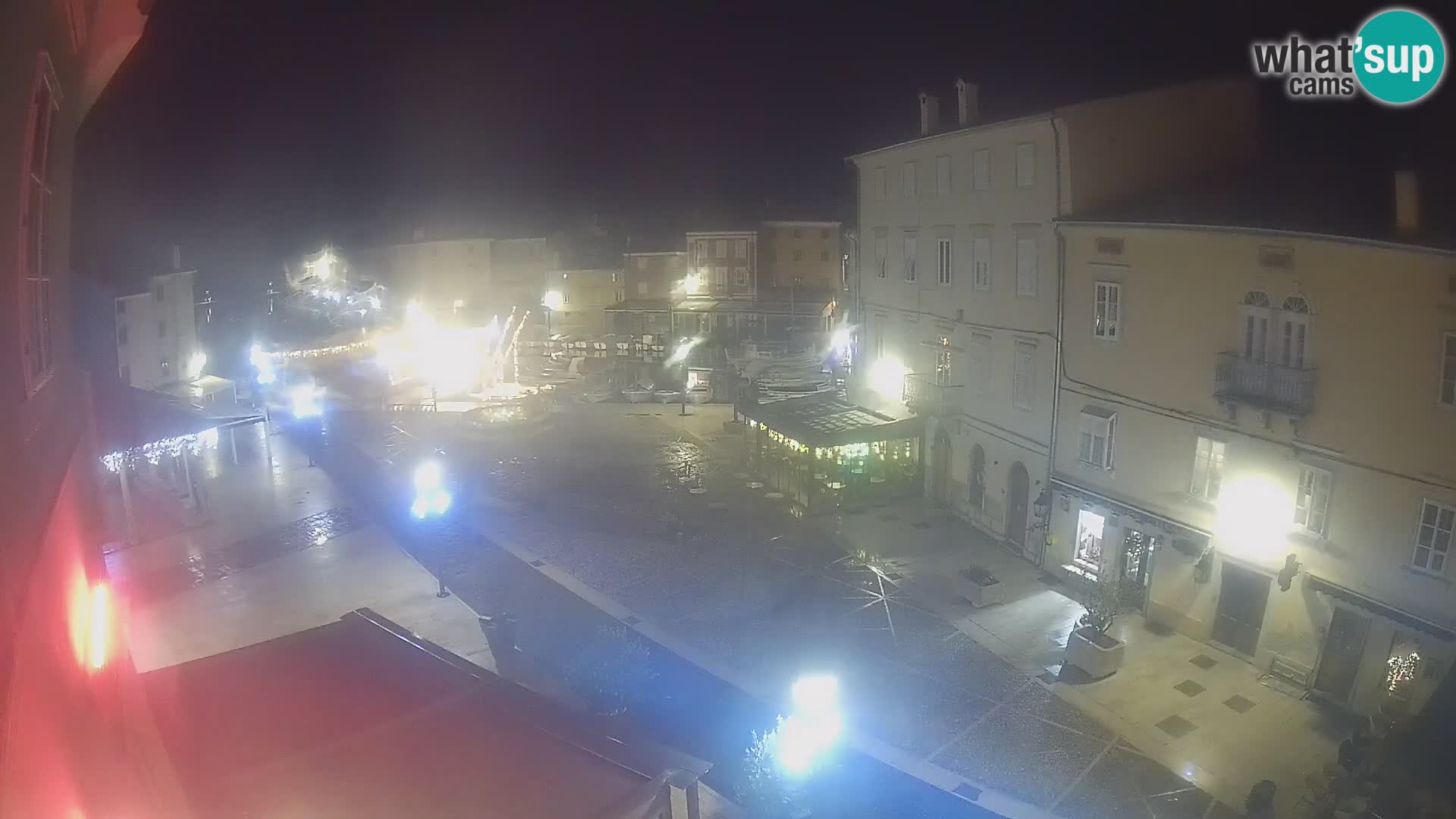 LIVE cam Cres city – place principale et “mandrač” – île de Cres – Croatie