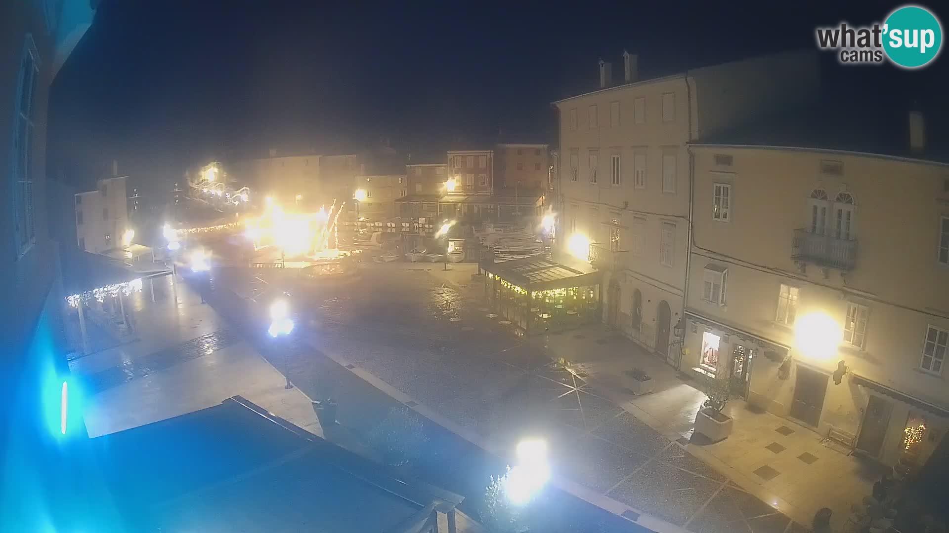 LIVE cam Cres city – place principale et “mandrač” – île de Cres – Croatie