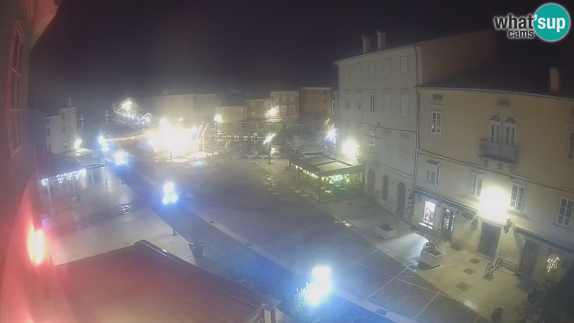 LIVE cam Cres city – place principale et “mandrač” – île de Cres – Croatie