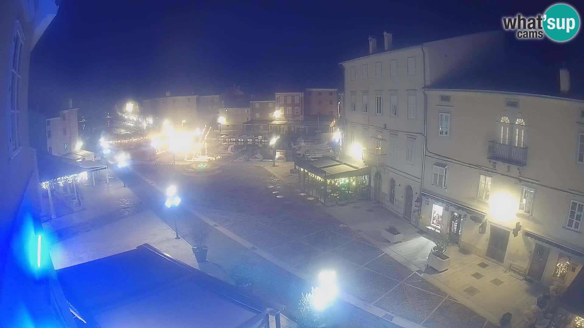 Cámara en vivo ciudad de Cres – plaza principal y “mandrač” – isla de Cres – Croacia