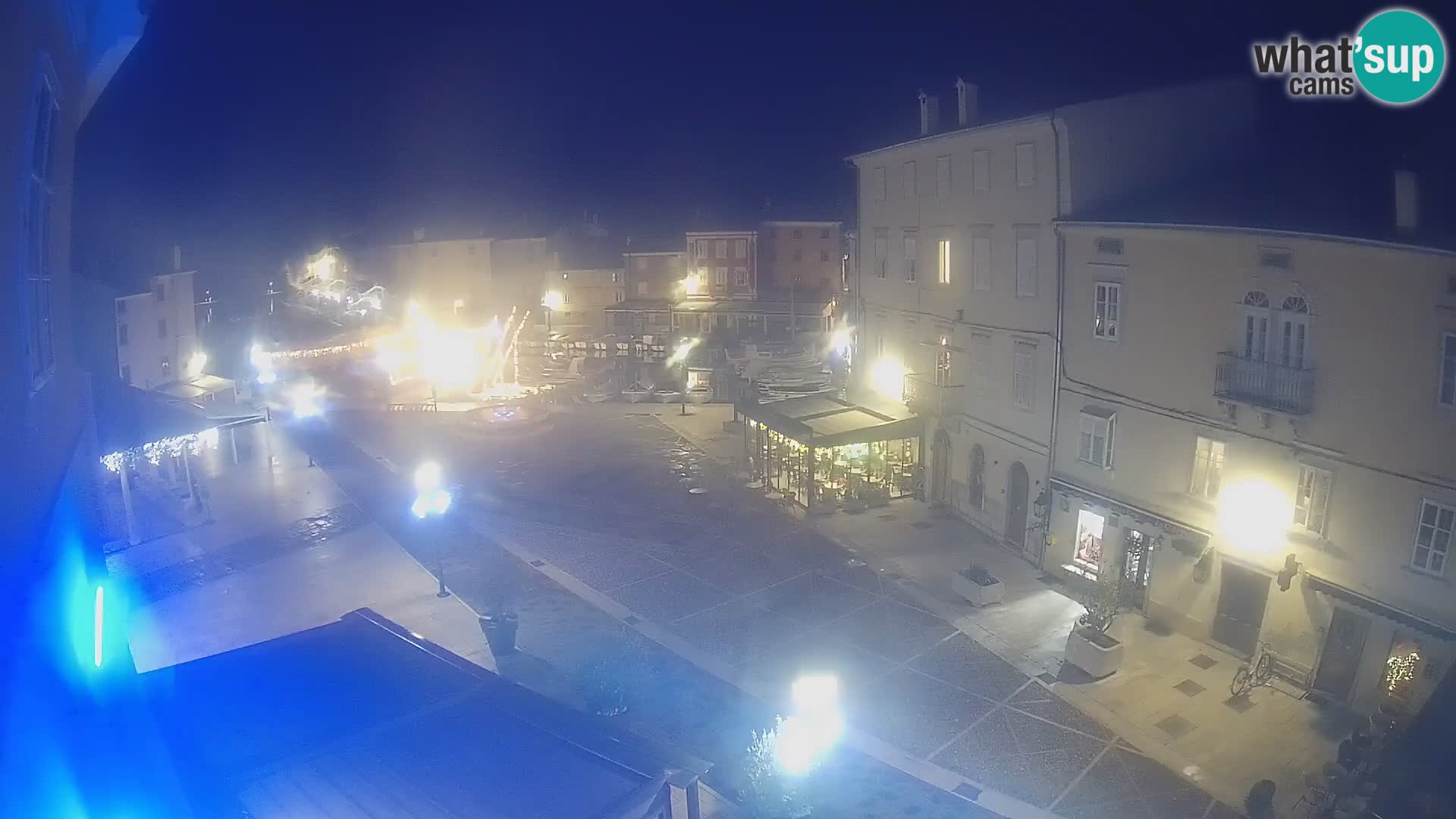 LIVE cam Cres city – place principale et “mandrač” – île de Cres – Croatie