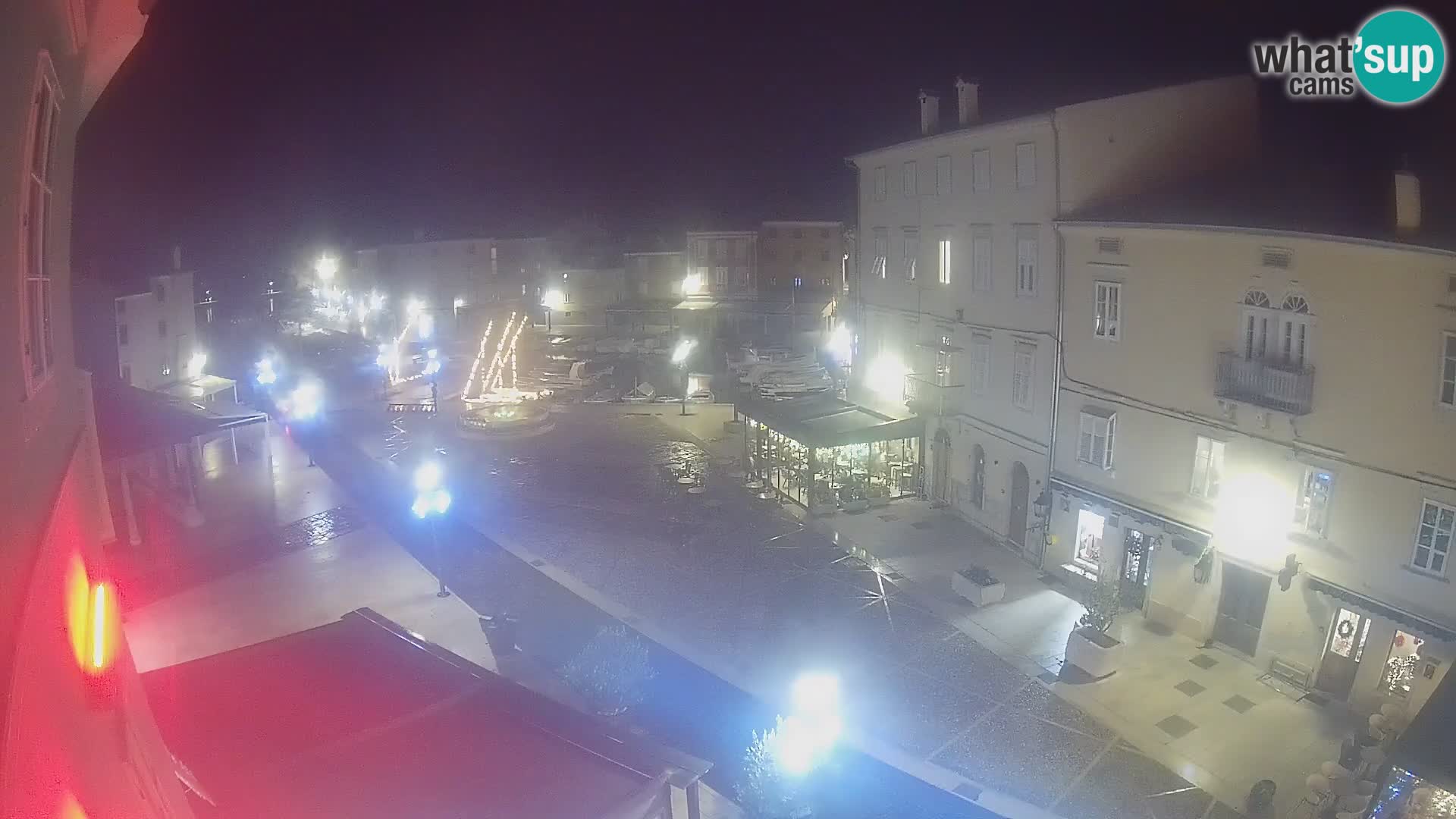 LIVE cam Cres city – place principale et “mandrač” – île de Cres – Croatie