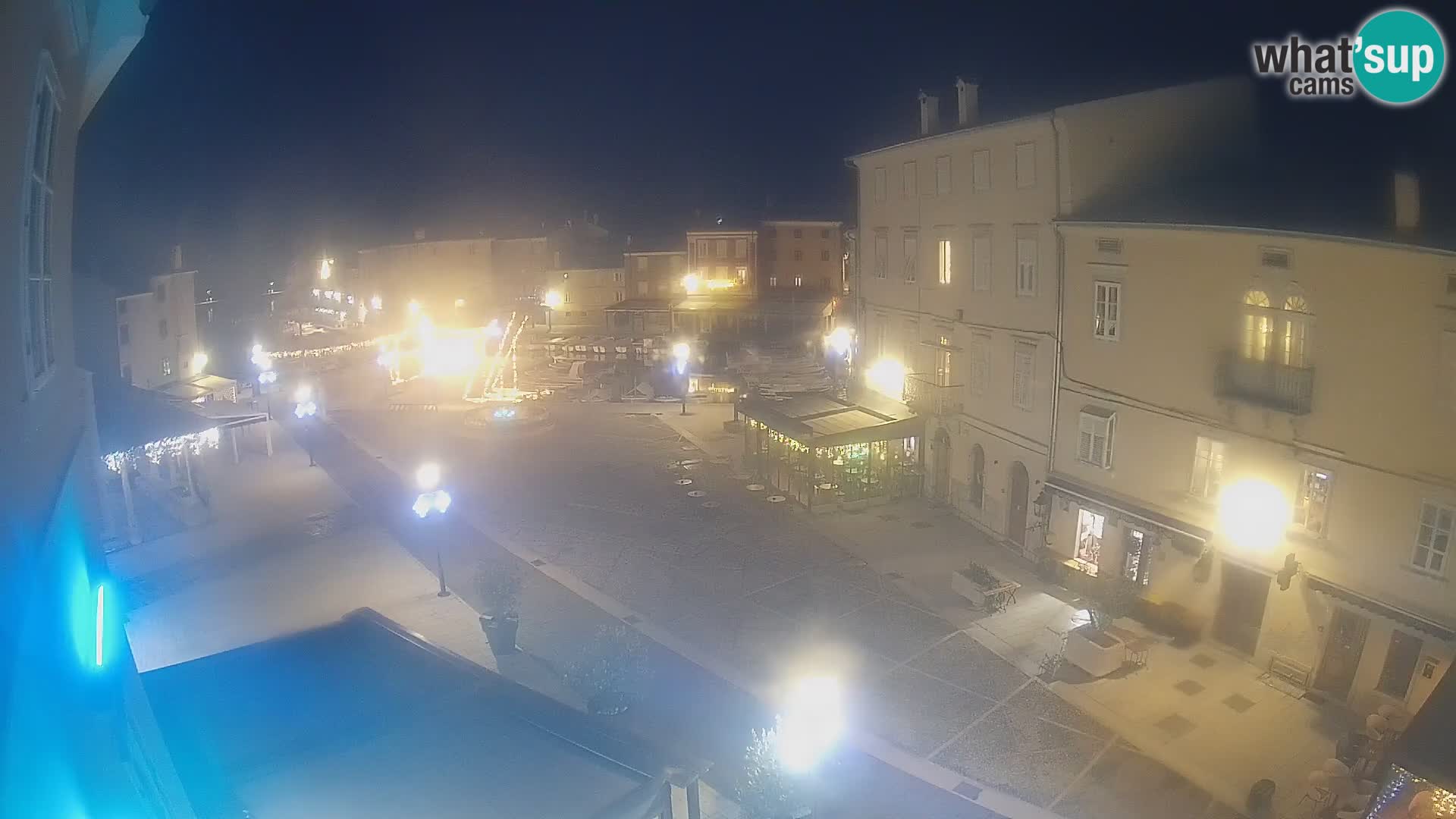 Cámara en vivo ciudad de Cres – plaza principal y “mandrač” – isla de Cres – Croacia