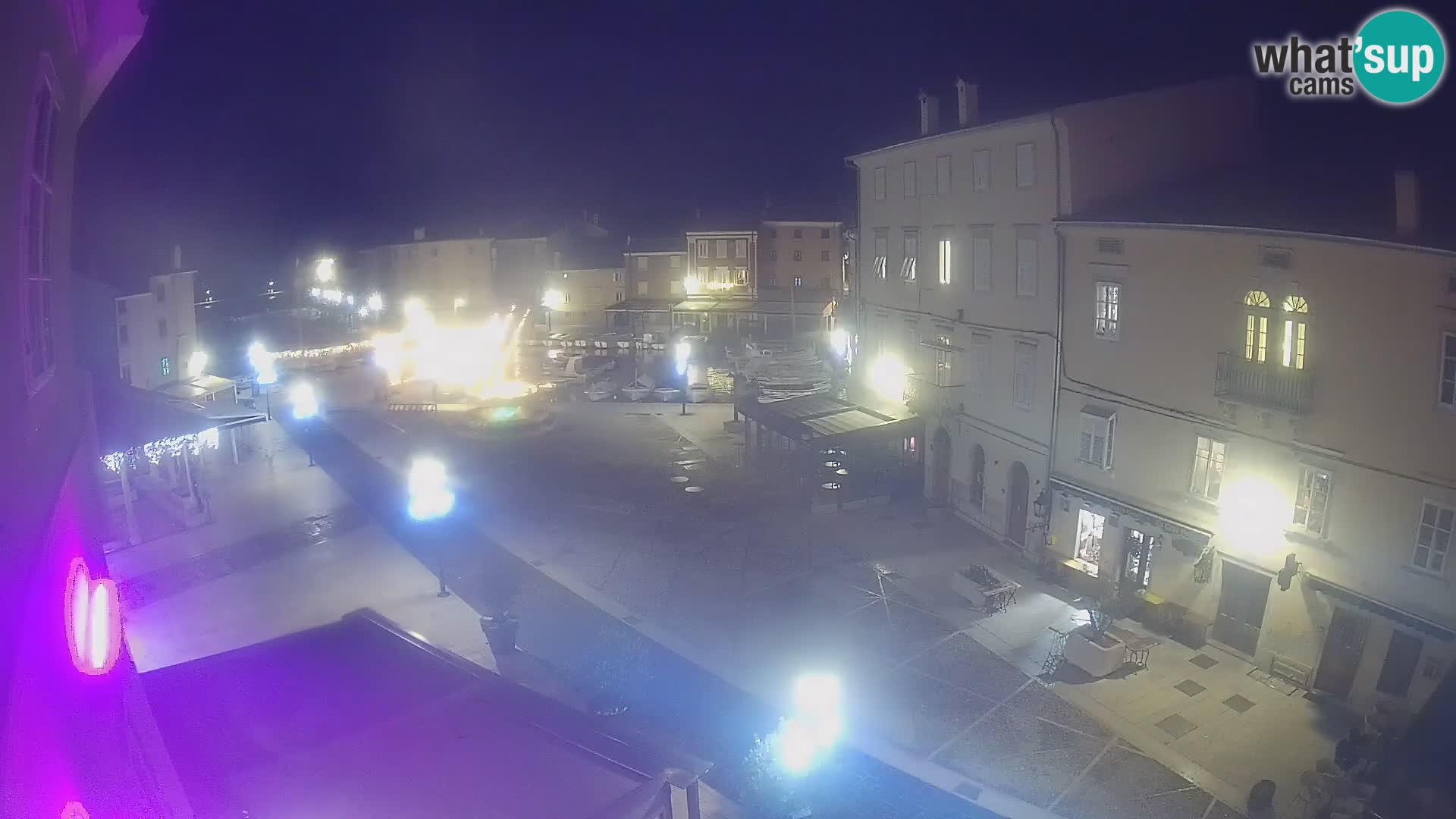 LIVE cam Cres Stadt – Hauptplatz und “mandrač” – Cres Insel – Kroatien