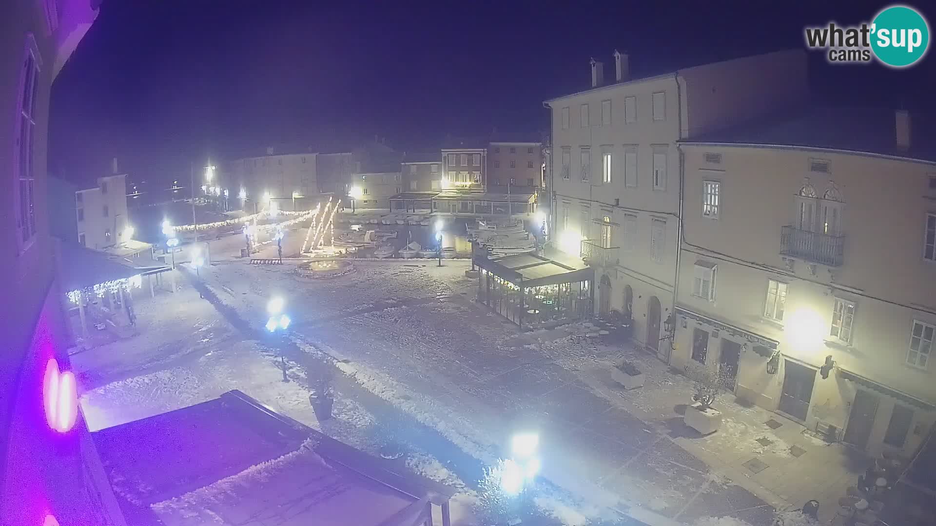 LIVE cam Cres Stadt – Hauptplatz und “mandrač” – Cres Insel – Kroatien