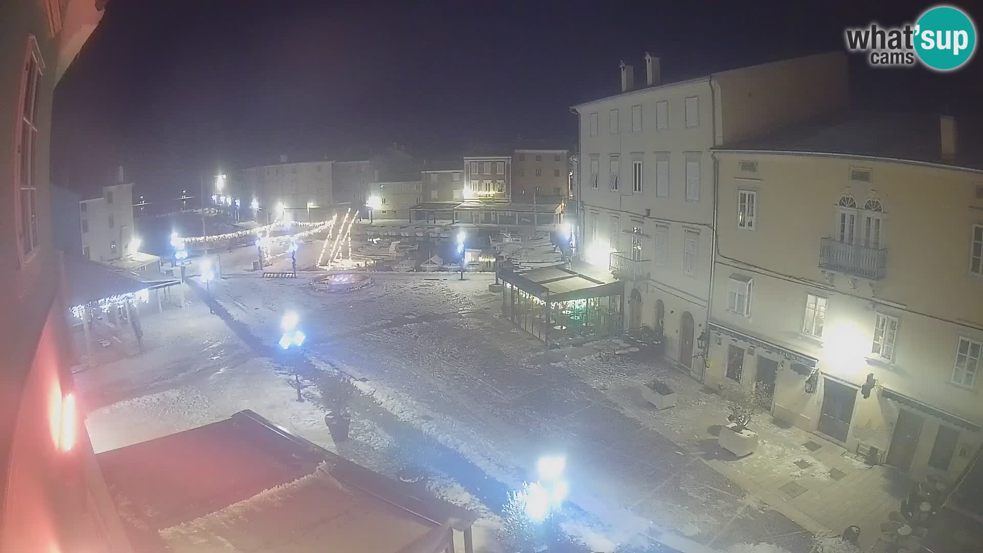 LIVE cam Cres Stadt – Hauptplatz und “mandrač” – Cres Insel – Kroatien