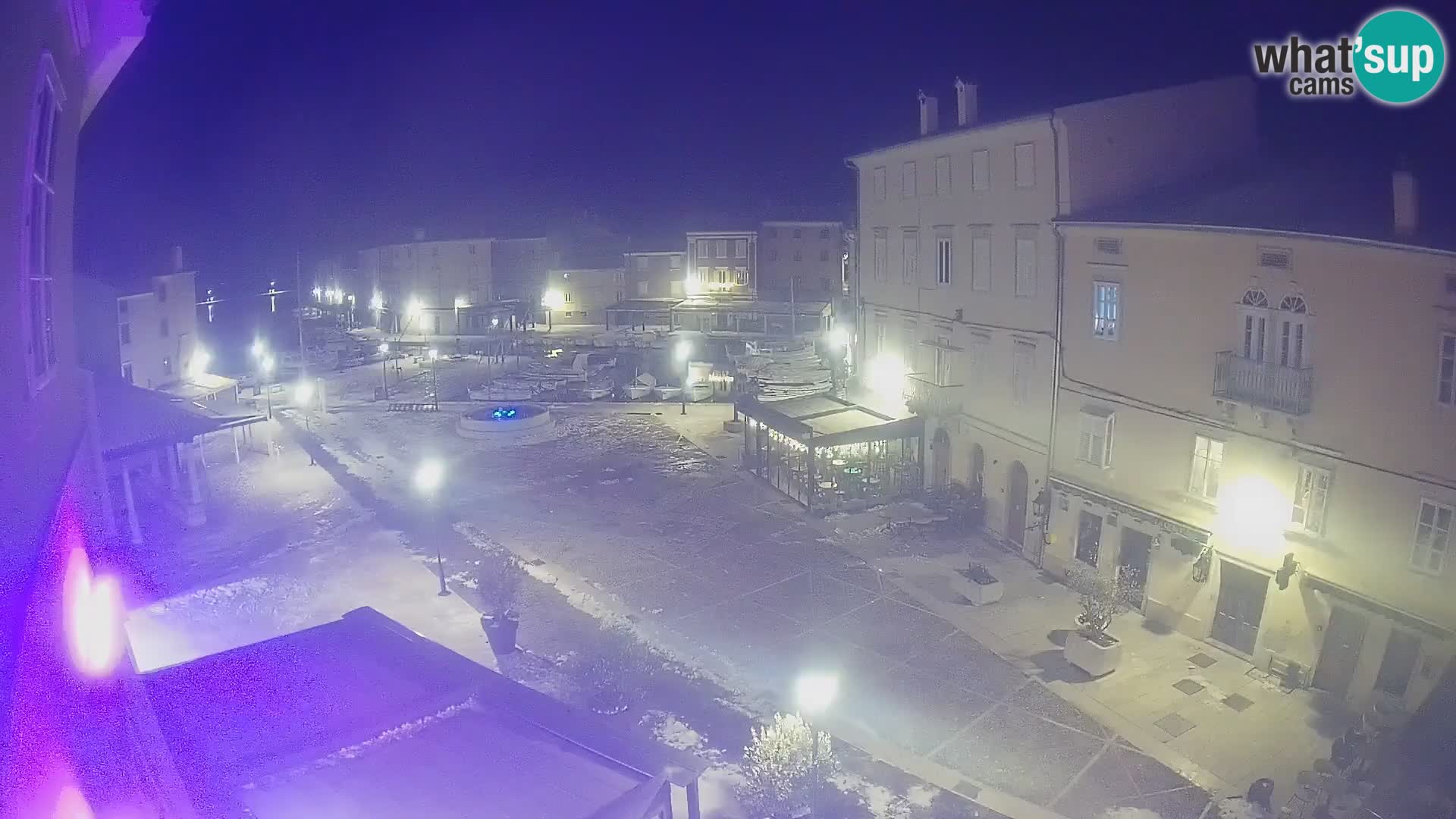 LIVE cam Cres Stadt – Hauptplatz und “mandrač” – Cres Insel – Kroatien