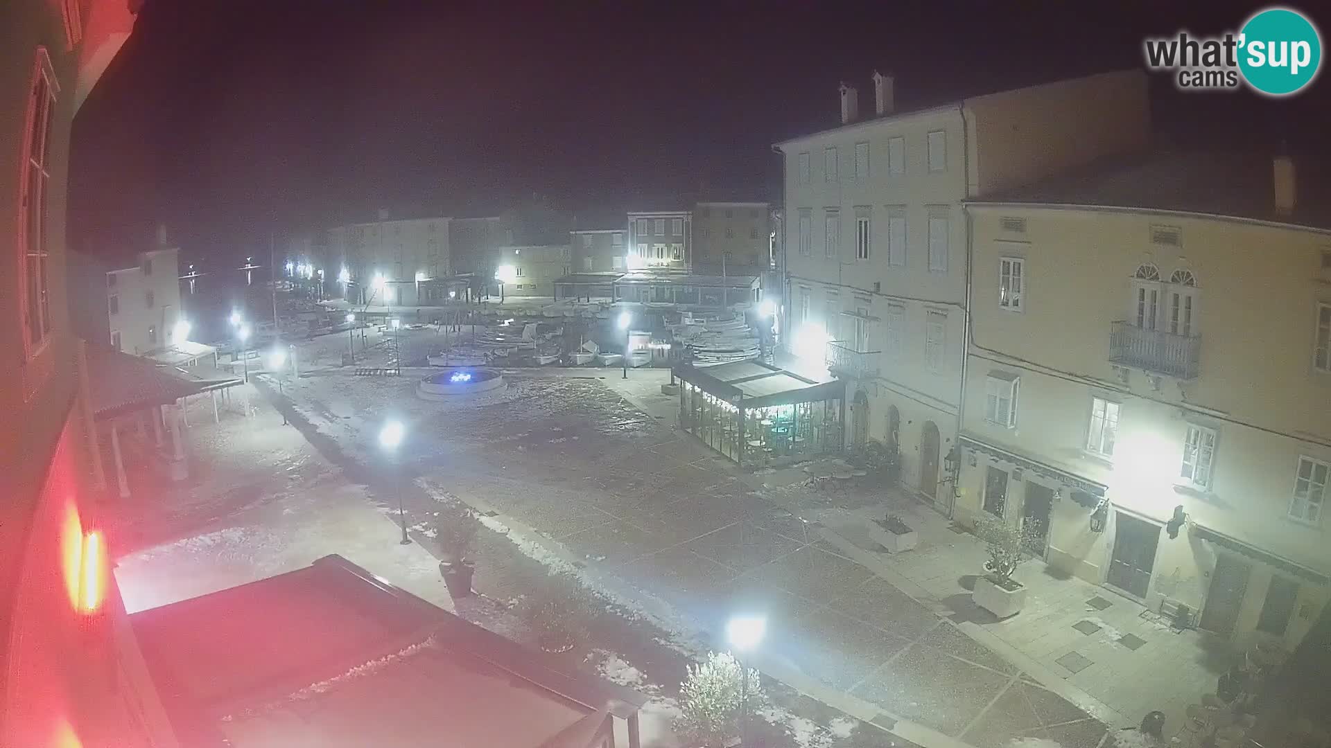 LIVE cam Cres city – place principale et “mandrač” – île de Cres – Croatie