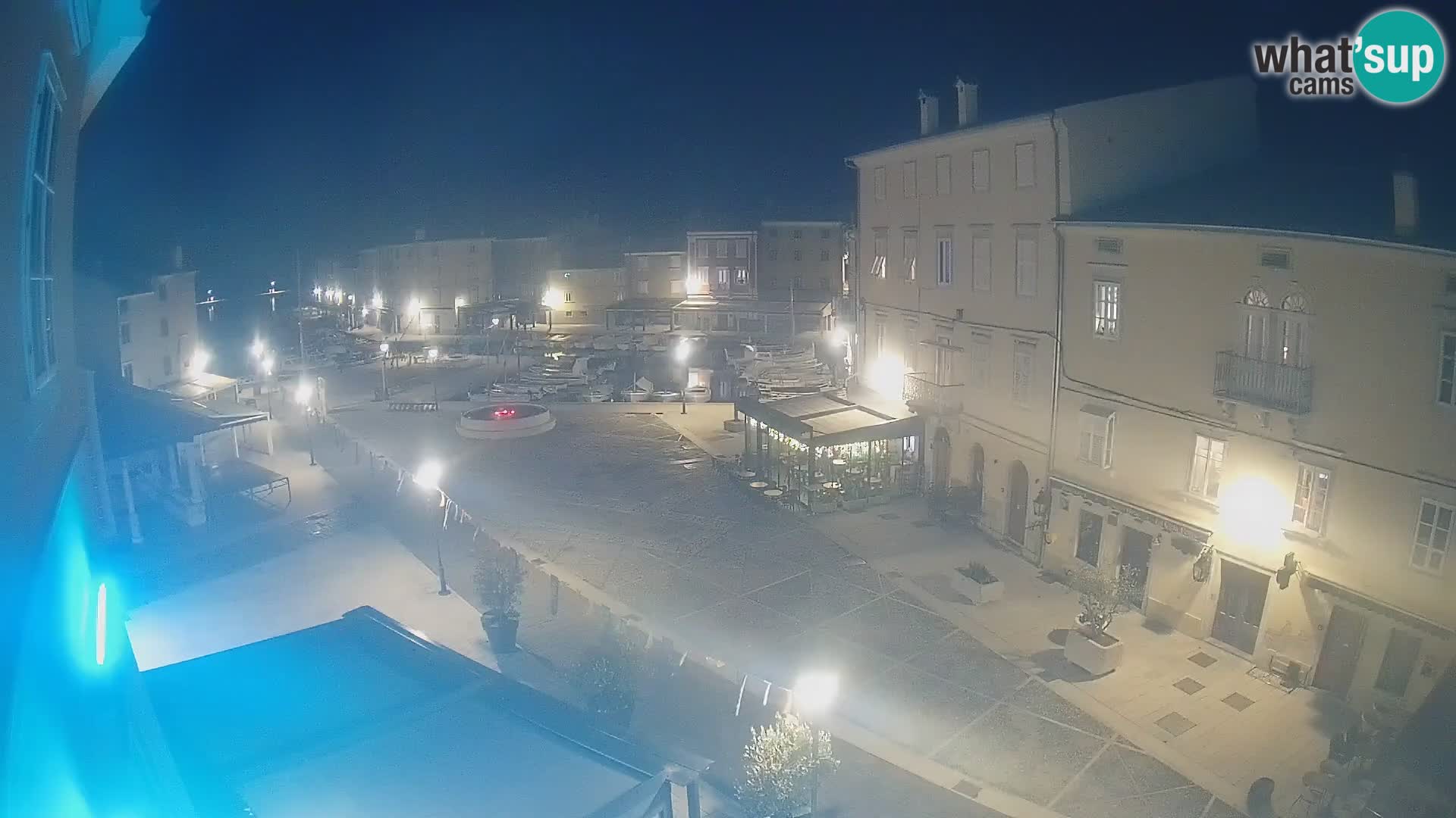 LIVE cam Cres city – place principale et “mandrač” – île de Cres – Croatie