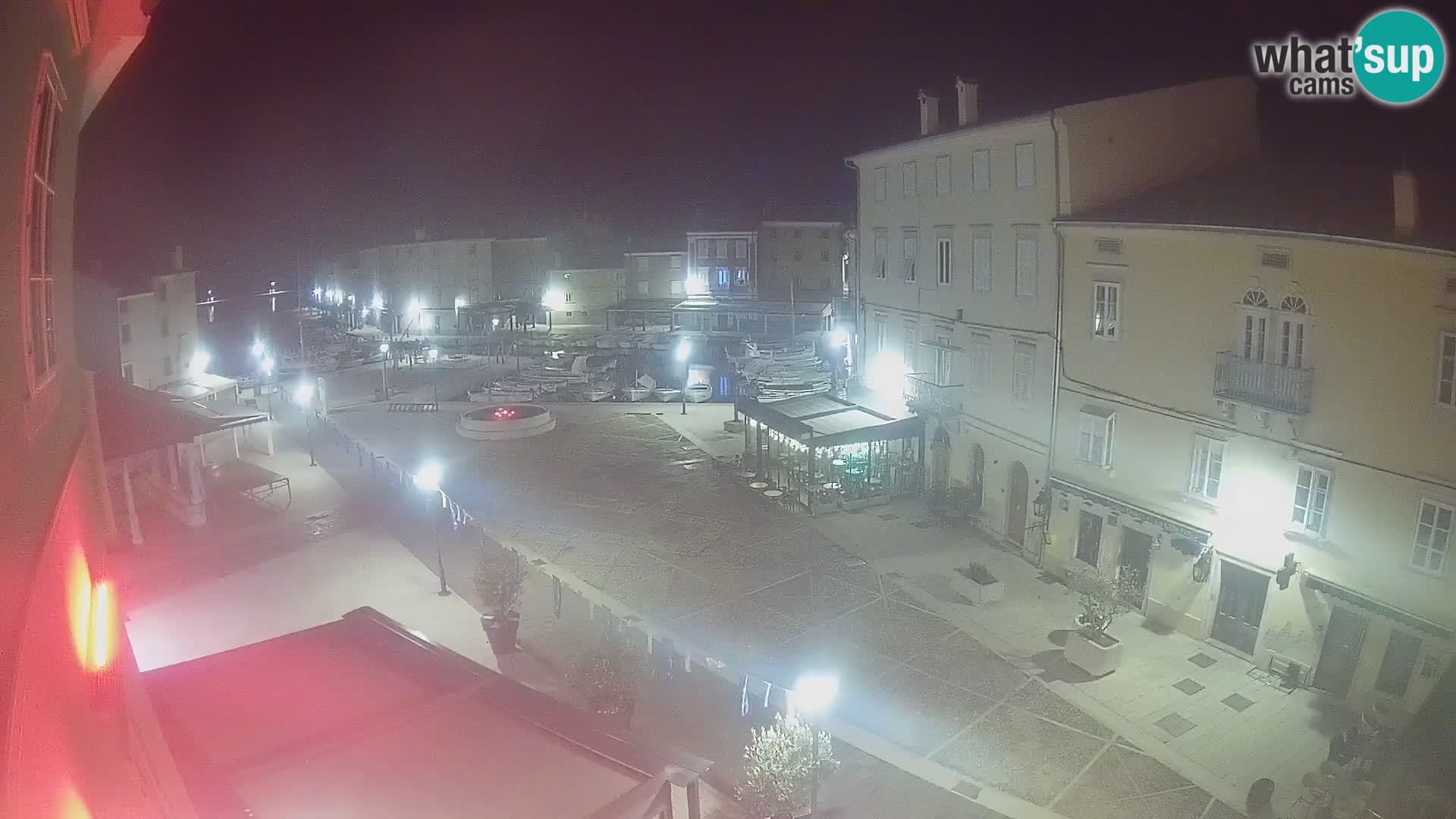 LIVE cam Cres city – place principale et “mandrač” – île de Cres – Croatie