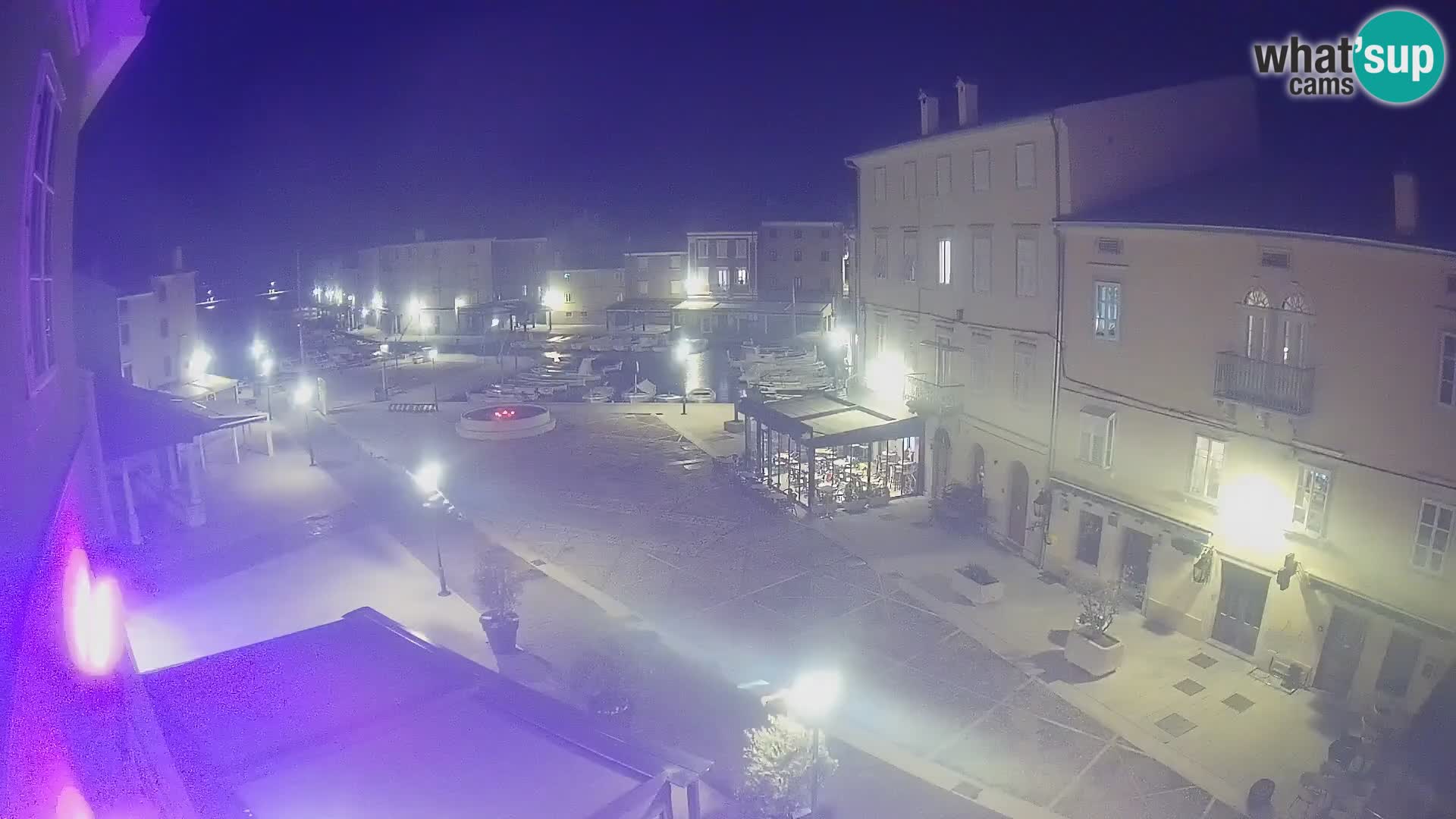 LIVE cam Cres Stadt – Hauptplatz und “mandrač” – Cres Insel – Kroatien