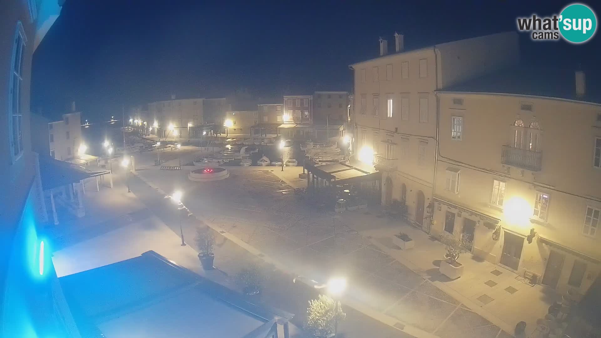 LIVE cam Cres Stadt – Hauptplatz und “mandrač” – Cres Insel – Kroatien