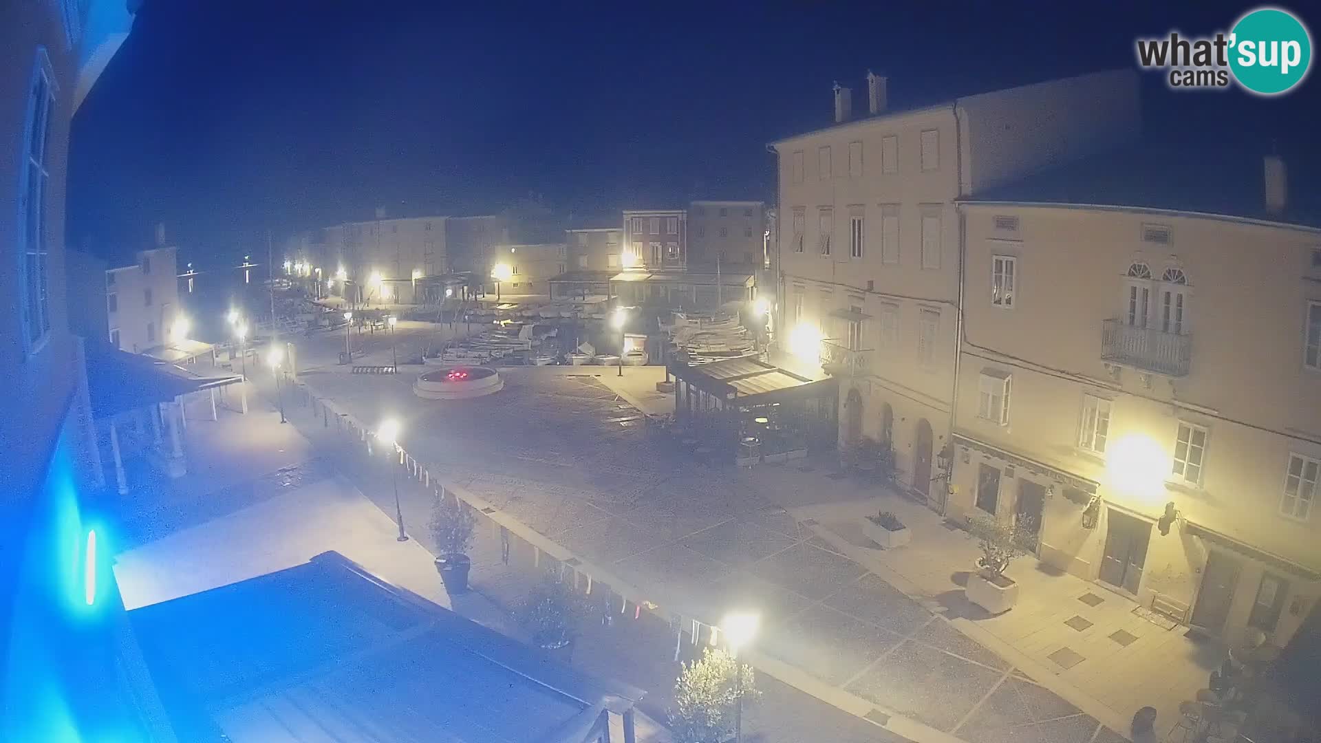 LIVE cam Cres Stadt – Hauptplatz und “mandrač” – Cres Insel – Kroatien