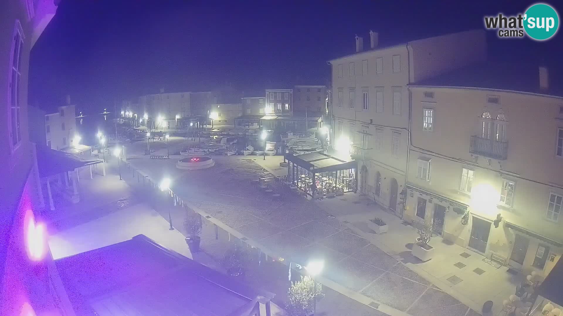 LIVE cam Cres città – piazza principale e “mandrač” – isola di Cherso – Croazia