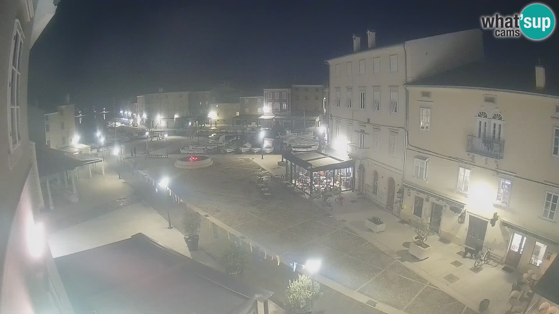 LIVE cam Cres città – piazza principale e “mandrač” – isola di Cherso – Croazia