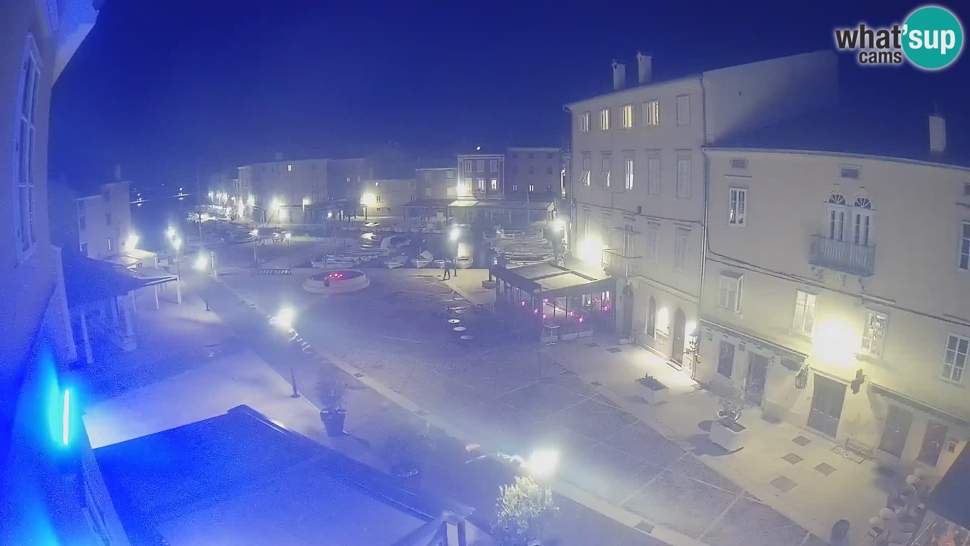 LIVE cam Cres città – piazza principale e “mandrač” – isola di Cherso – Croazia