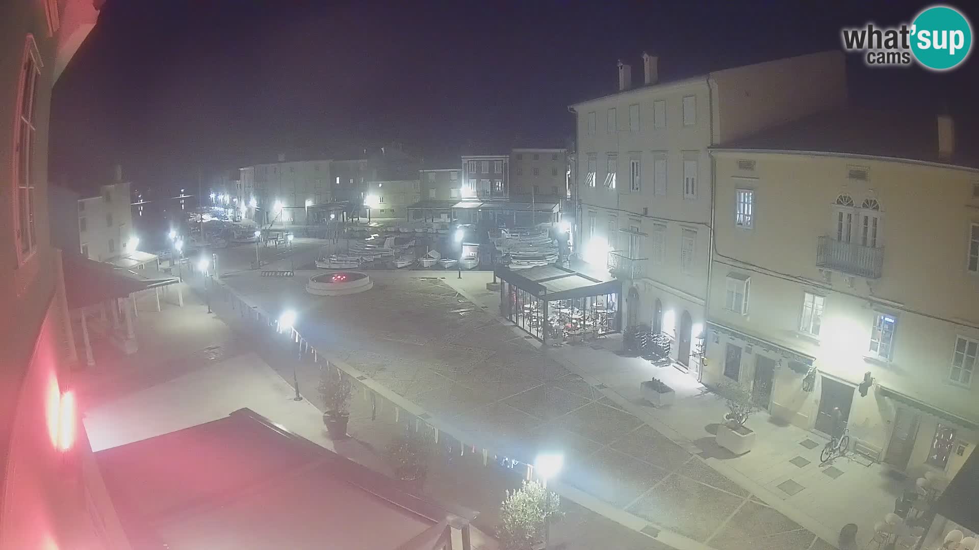 LIVE cam Cres città – piazza principale e “mandrač” – isola di Cherso – Croazia