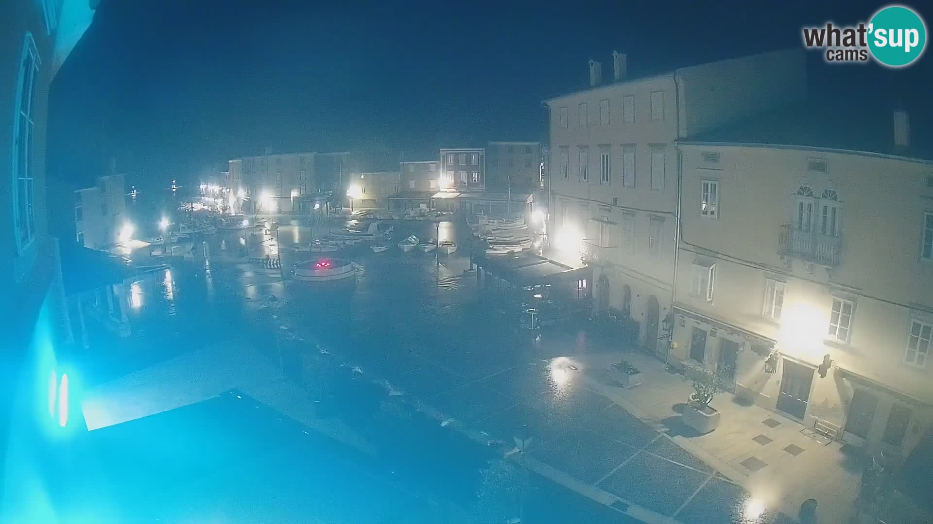 LIVE cam Cres città – piazza principale e “mandrač” – isola di Cherso – Croazia