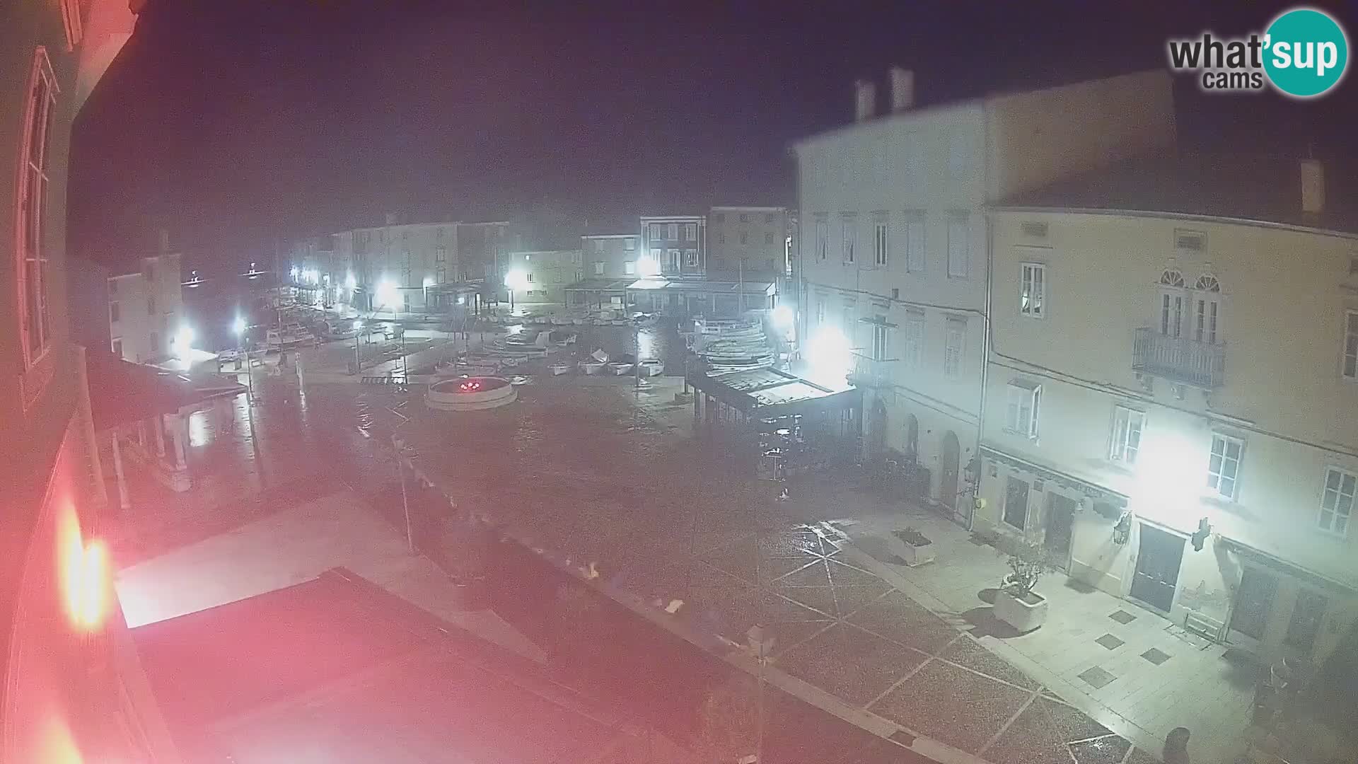 LIVE cam Cres città – piazza principale e “mandrač” – isola di Cherso – Croazia