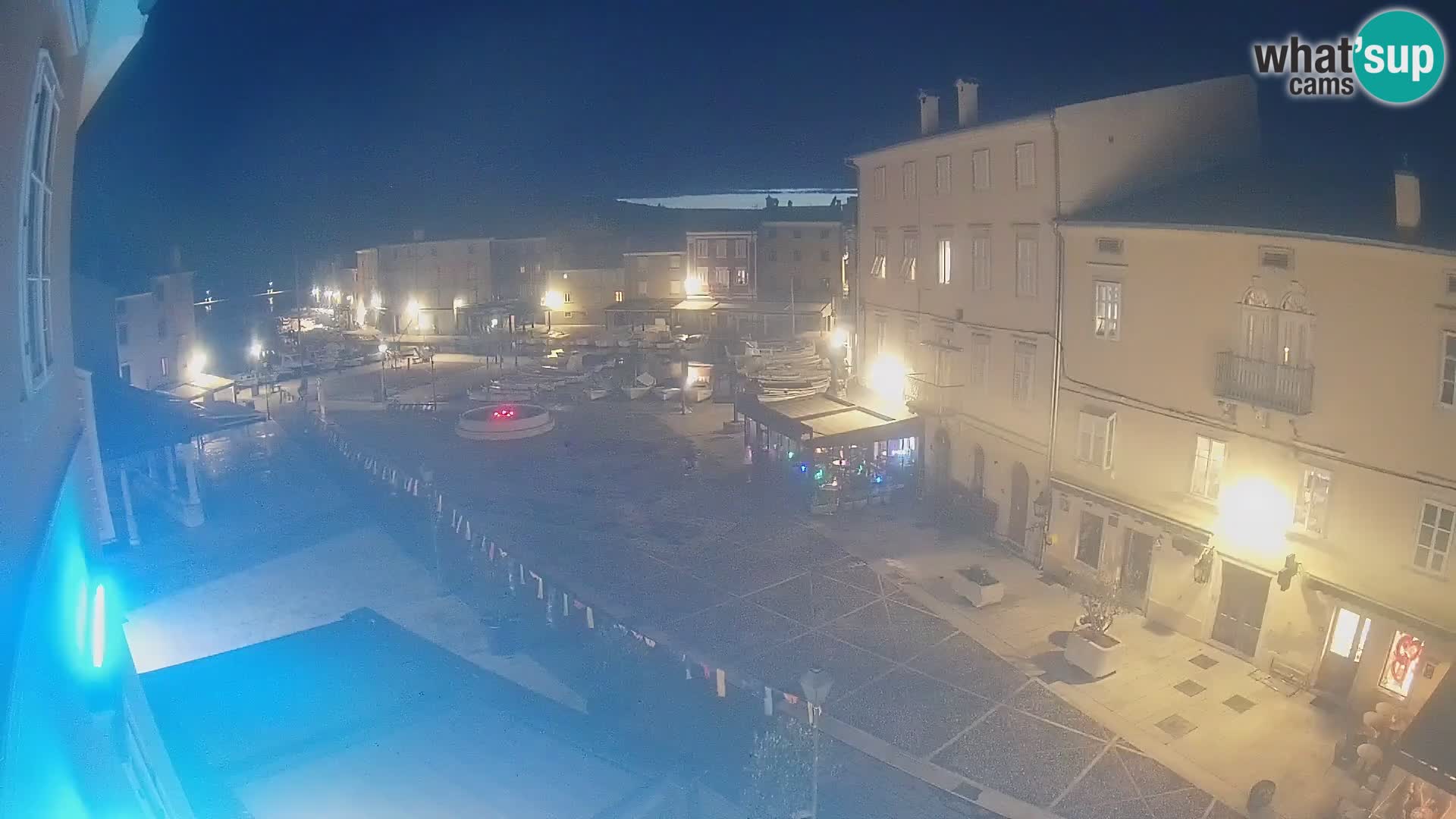 LIVE cam Cres città – piazza principale e “mandrač” – isola di Cherso – Croazia