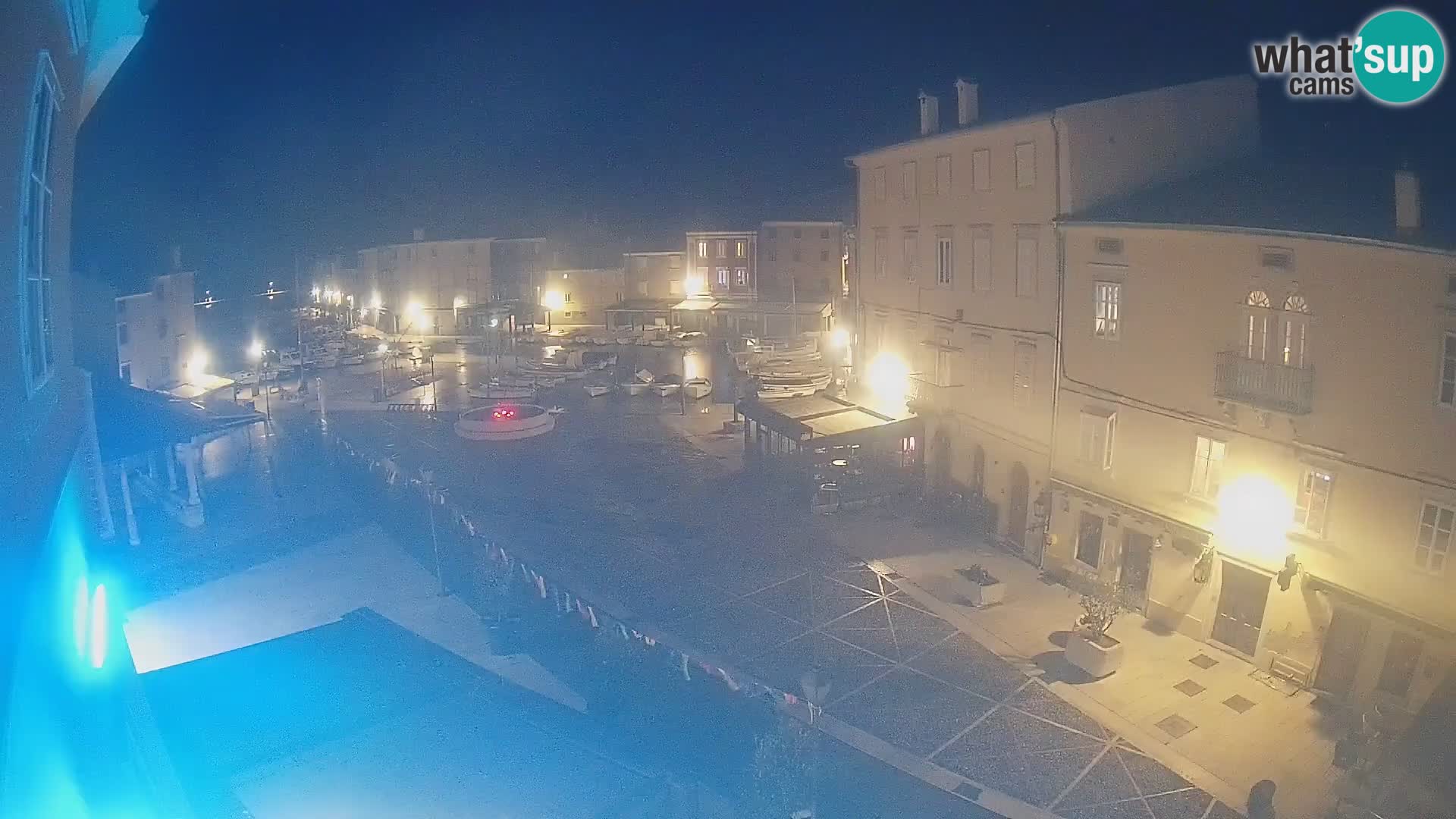 LIVE cam Cres città – piazza principale e “mandrač” – isola di Cherso – Croazia