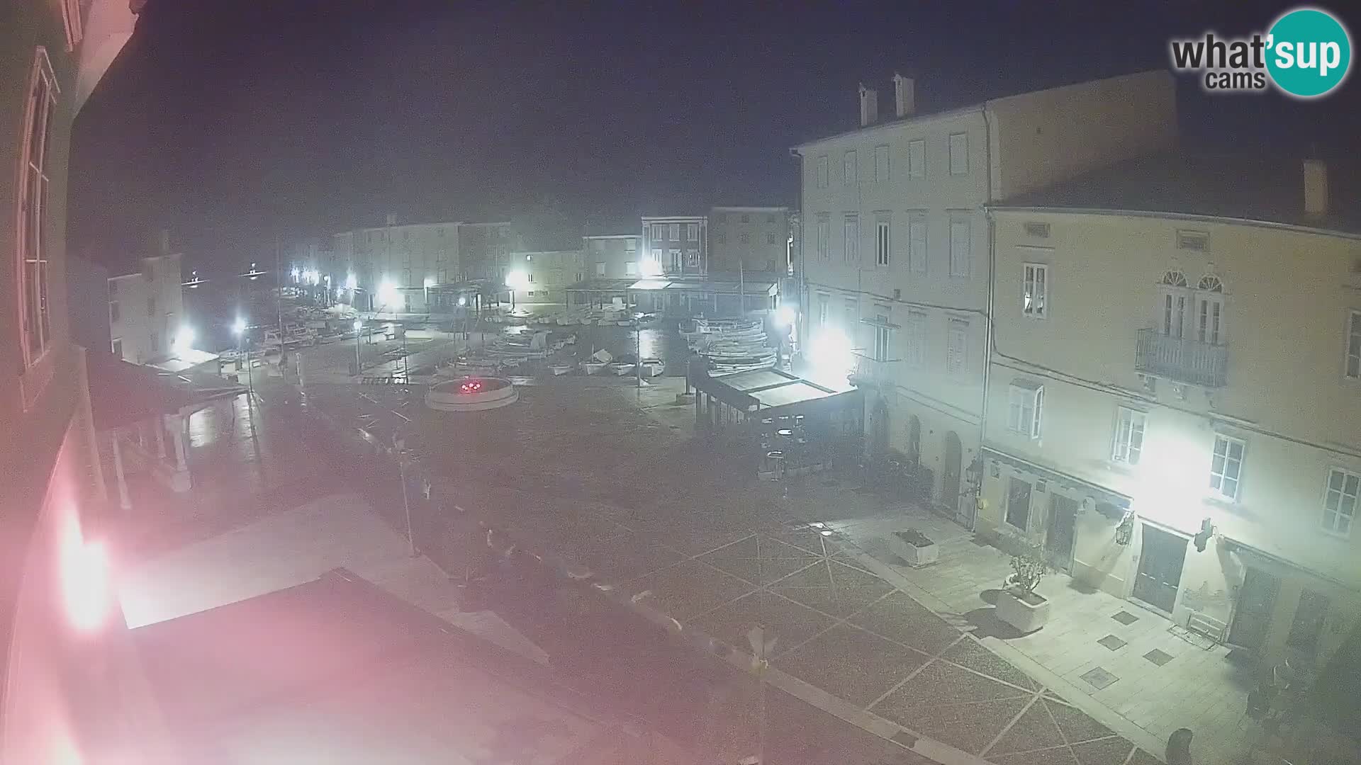 LIVE cam Cres città – piazza principale e “mandrač” – isola di Cherso – Croazia
