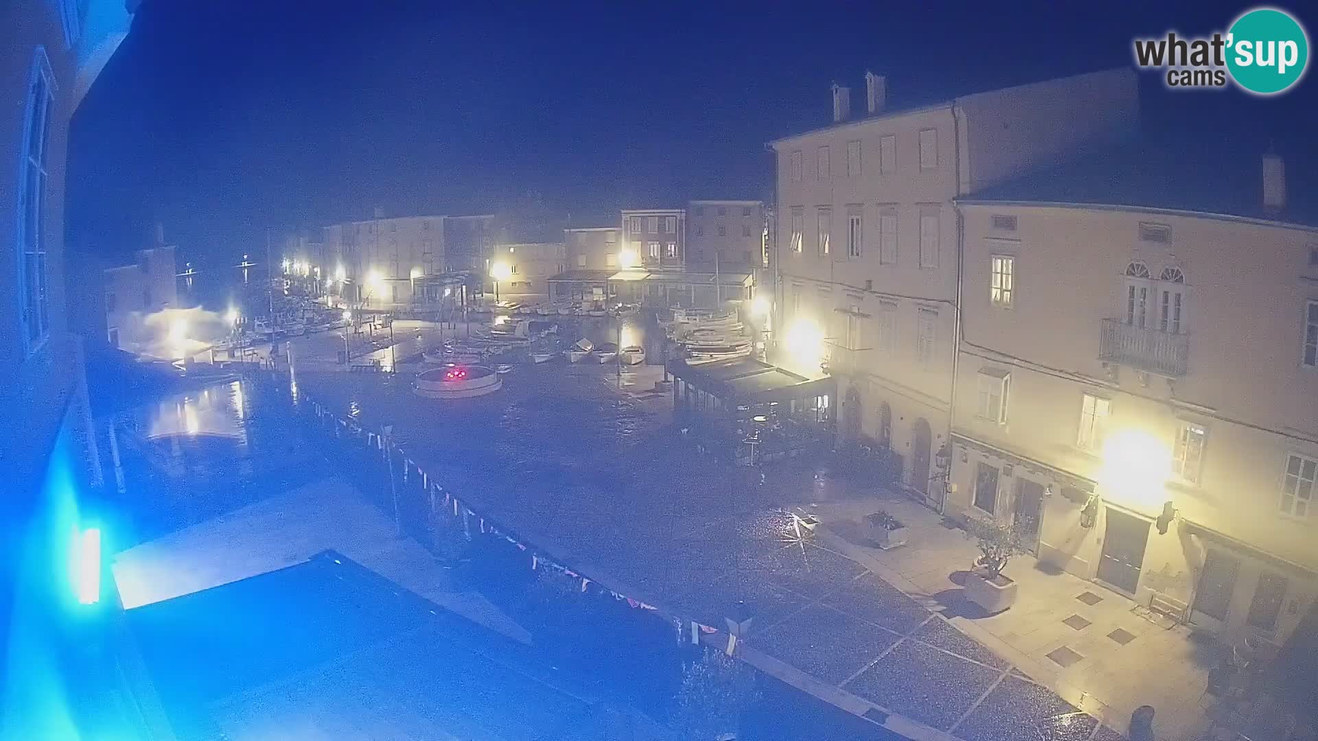LIVE cam Cres città – piazza principale e “mandrač” – isola di Cherso – Croazia