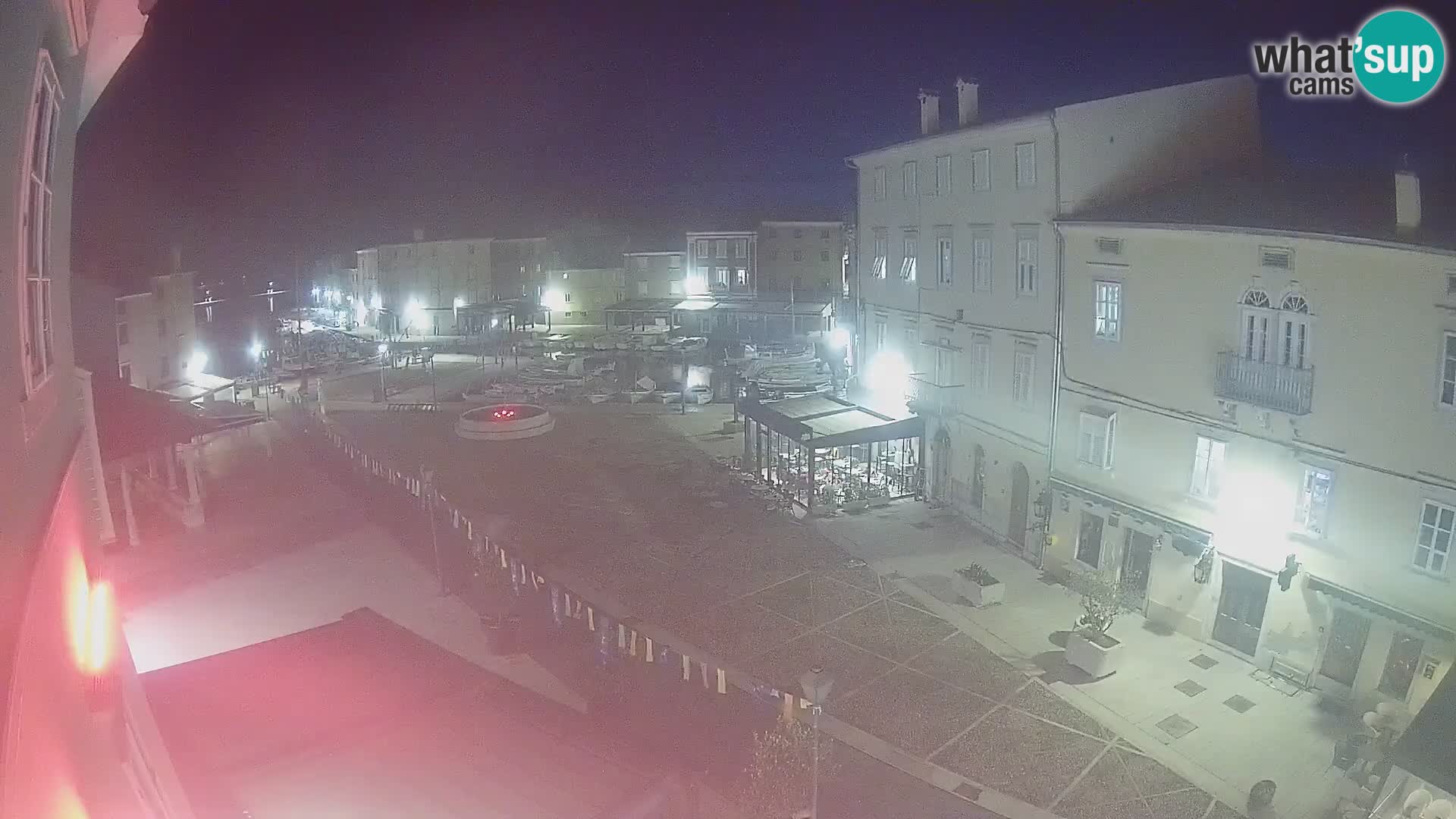LIVE cam Cres Stadt – Hauptplatz und “mandrač” – Cres Insel – Kroatien