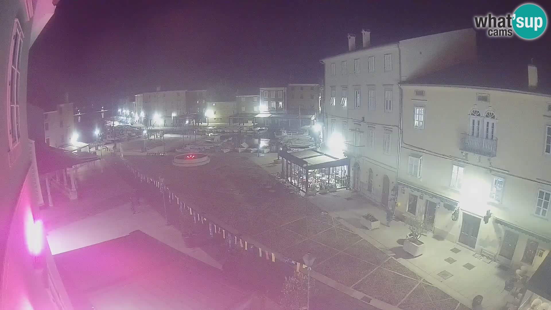 LIVE cam Cres città – piazza principale e “mandrač” – isola di Cherso – Croazia