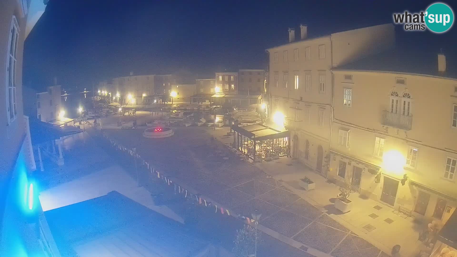 LIVE cam Cres città – piazza principale e “mandrač” – isola di Cherso – Croazia