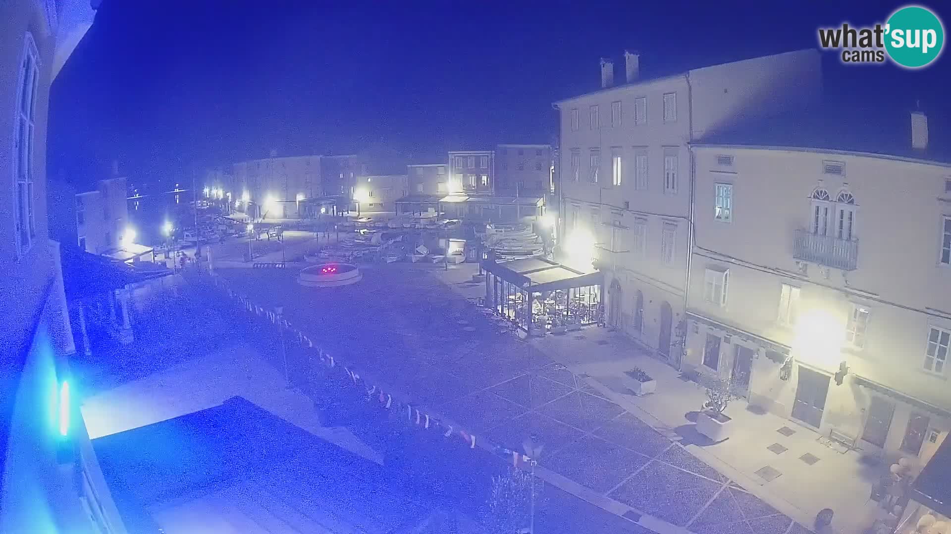 LIVE cam Cres Stadt – Hauptplatz und “mandrač” – Cres Insel – Kroatien
