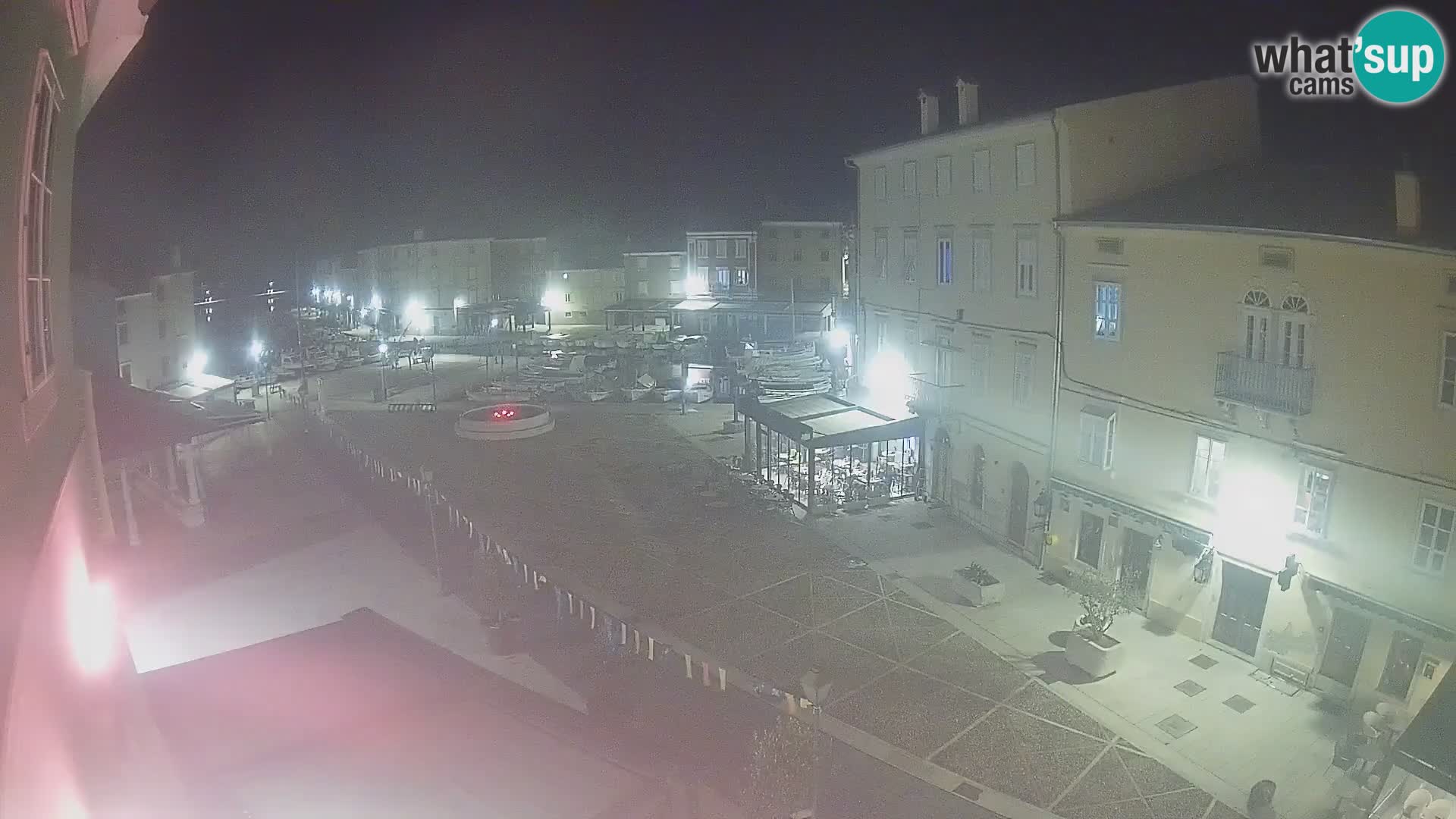 LIVE cam Cres città – piazza principale e “mandrač” – isola di Cherso – Croazia