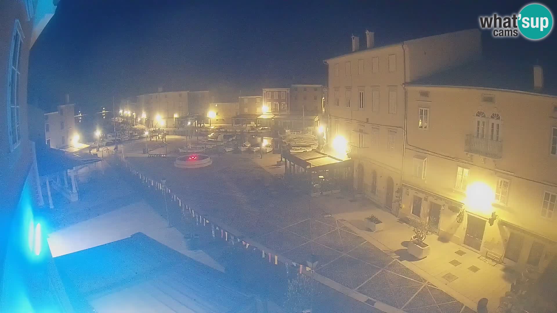 LIVE cam Cres città – piazza principale e “mandrač” – isola di Cherso – Croazia