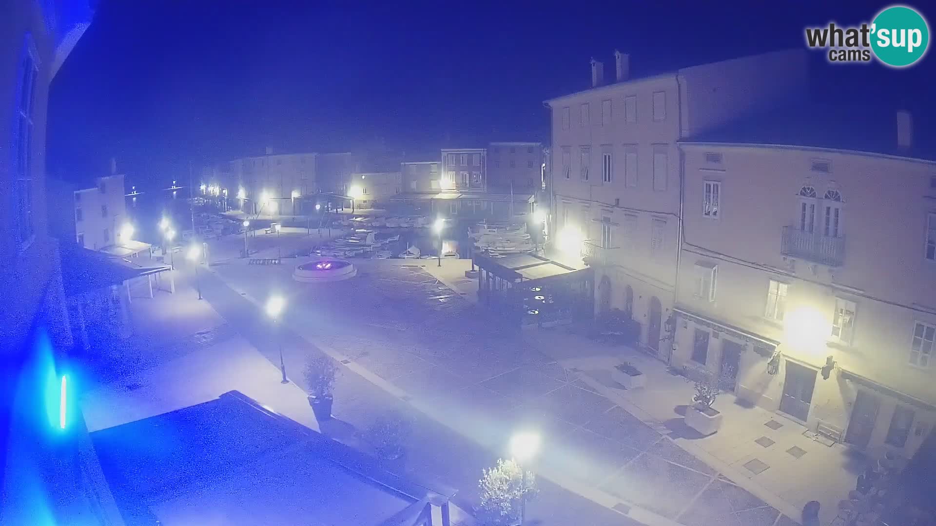 LIVE cam Cres Stadt – Hauptplatz und “mandrač” – Cres Insel – Kroatien