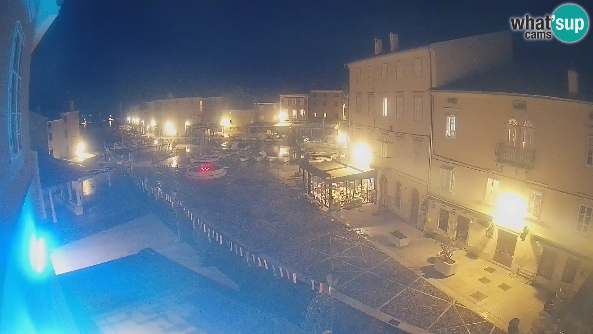 LIVE cam Cres Stadt – Hauptplatz und “mandrač” – Cres Insel – Kroatien