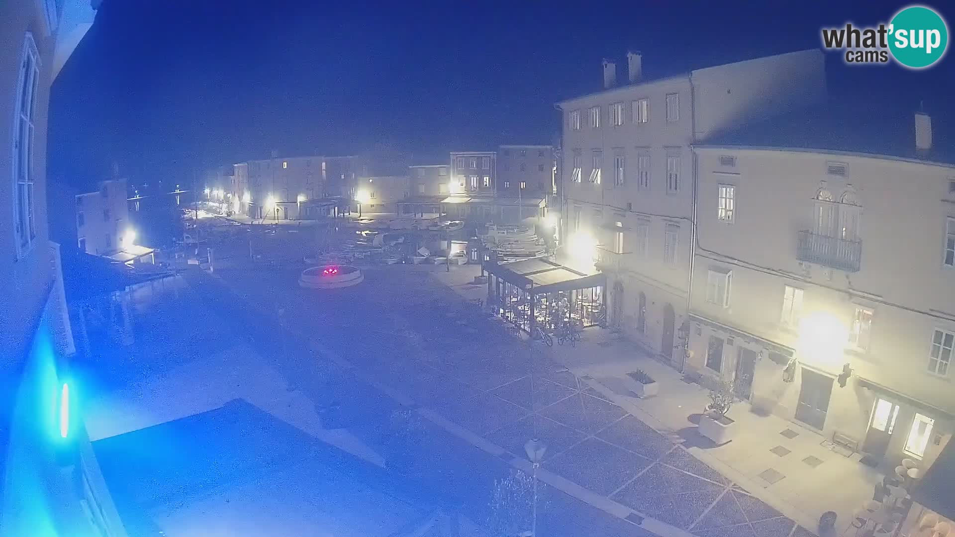 LIVE cam Cres città – piazza principale e “mandrač” – isola di Cherso – Croazia