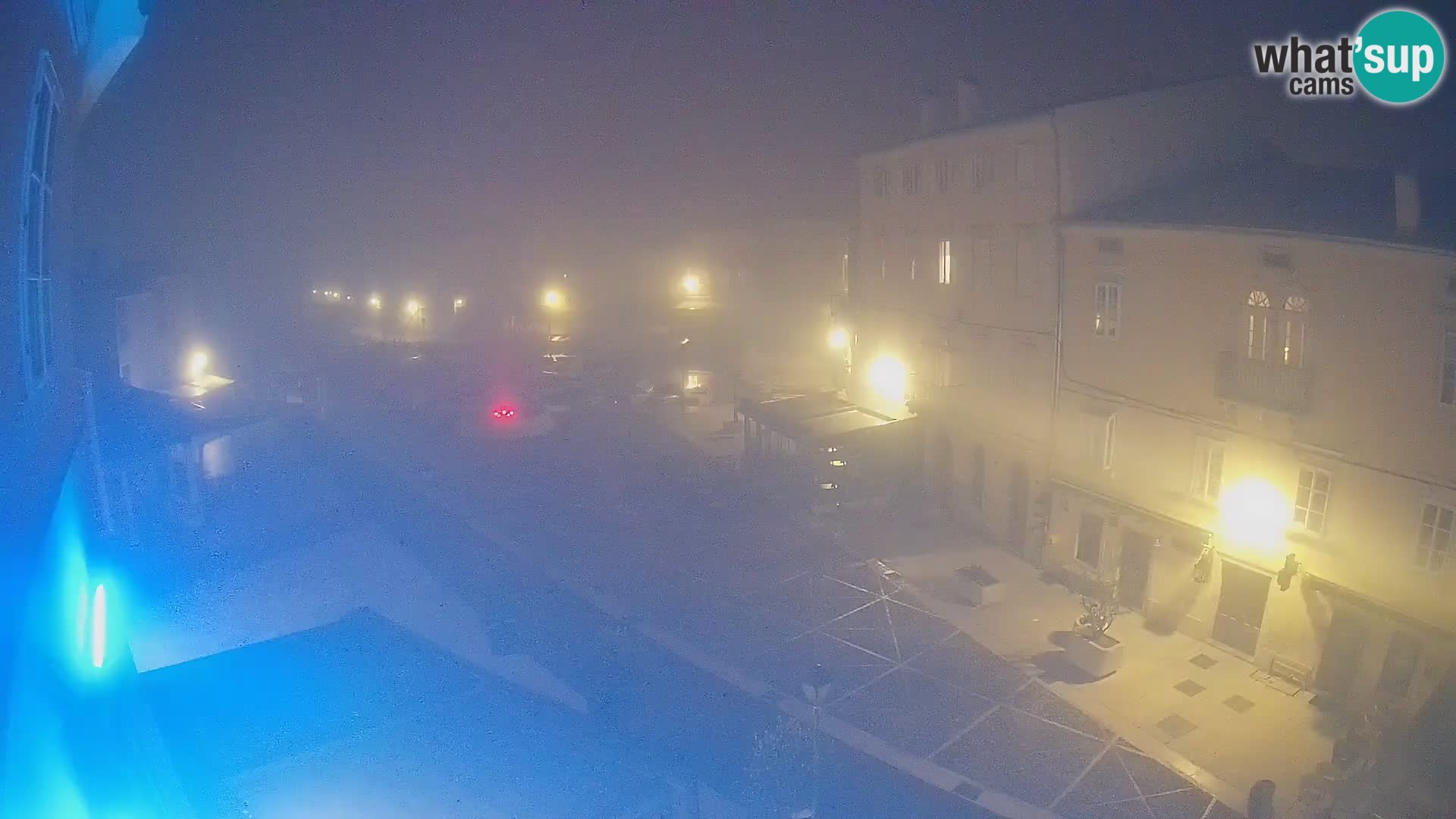 Cámara en vivo ciudad de Cres – plaza principal y “mandrač” – isla de Cres – Croacia