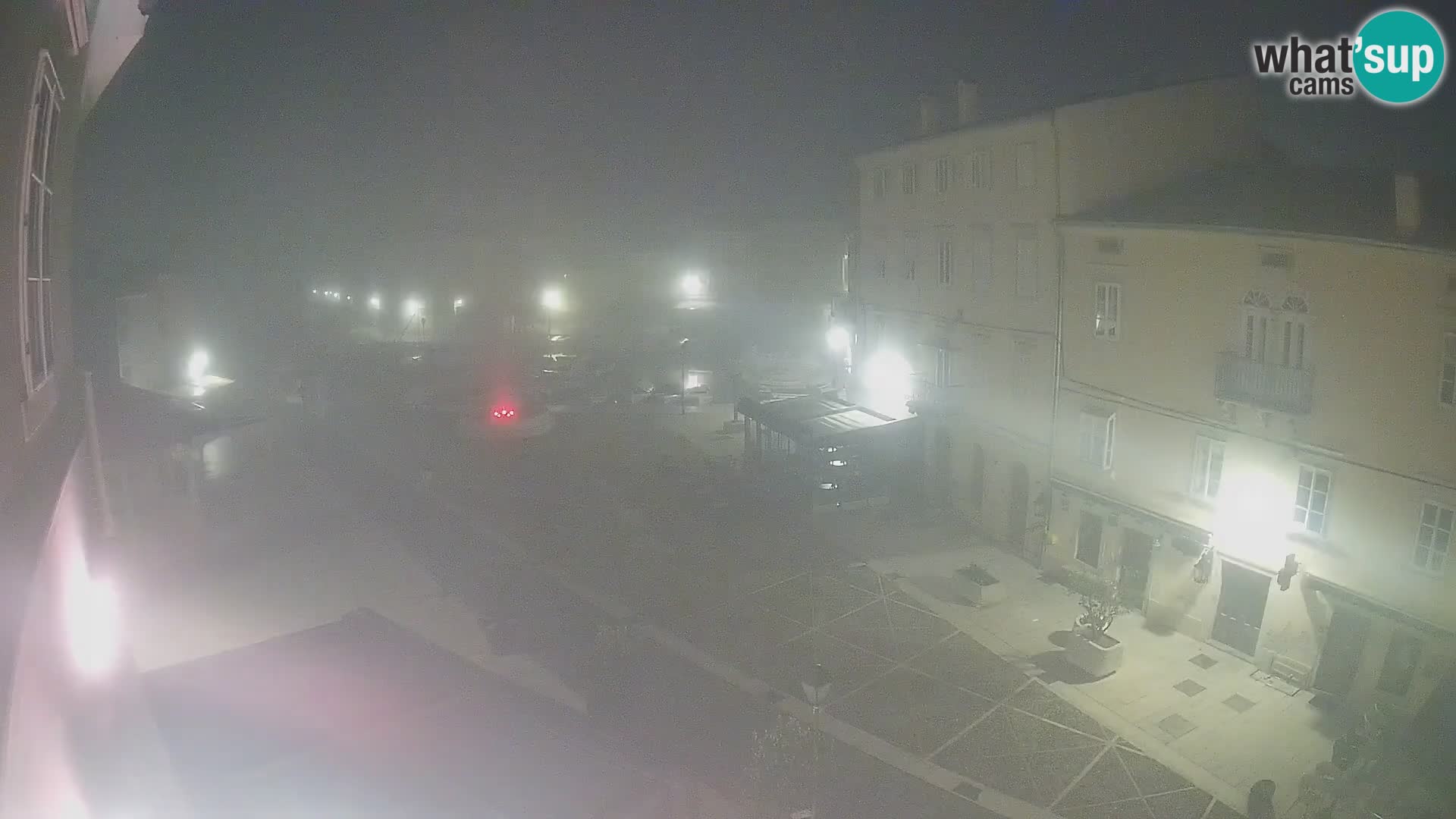 Kamera v ŽIVO Cres mesto – glavni trg in “mandrač” – otok Cres – Hrvaška