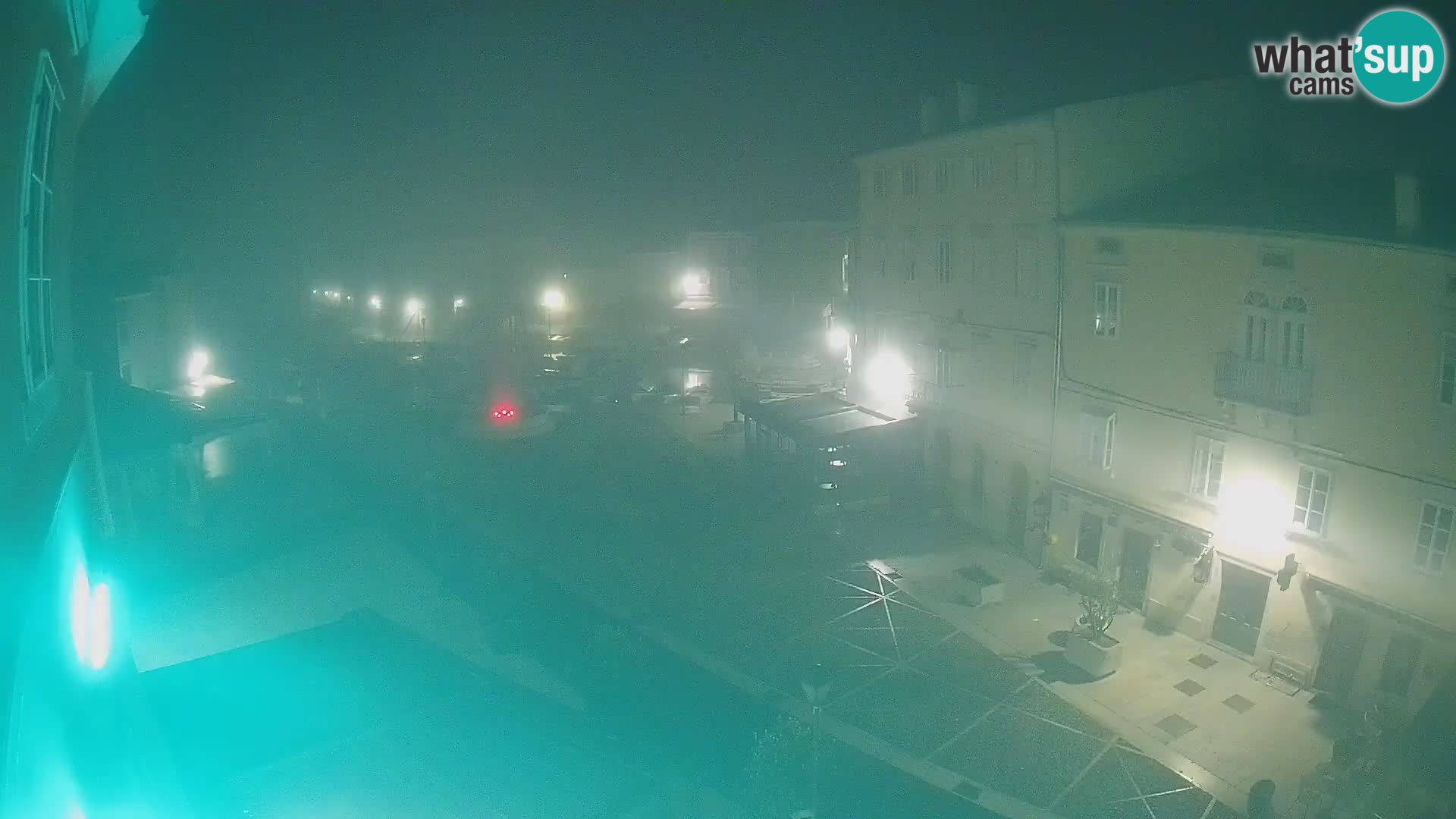 Cámara en vivo ciudad de Cres – plaza principal y “mandrač” – isla de Cres – Croacia